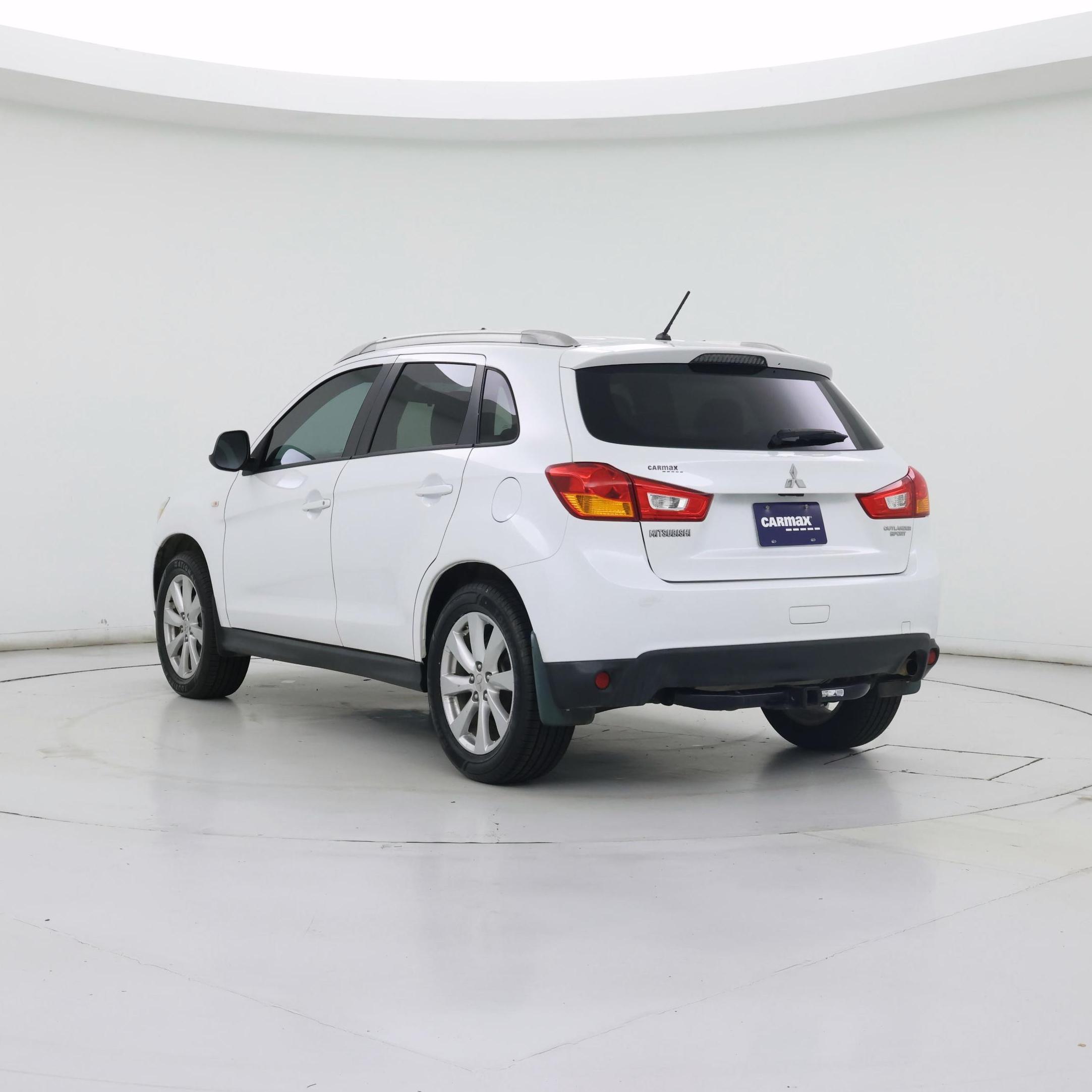 Thumbnail: 2015 Mitsubishi Outlander Sport - 2