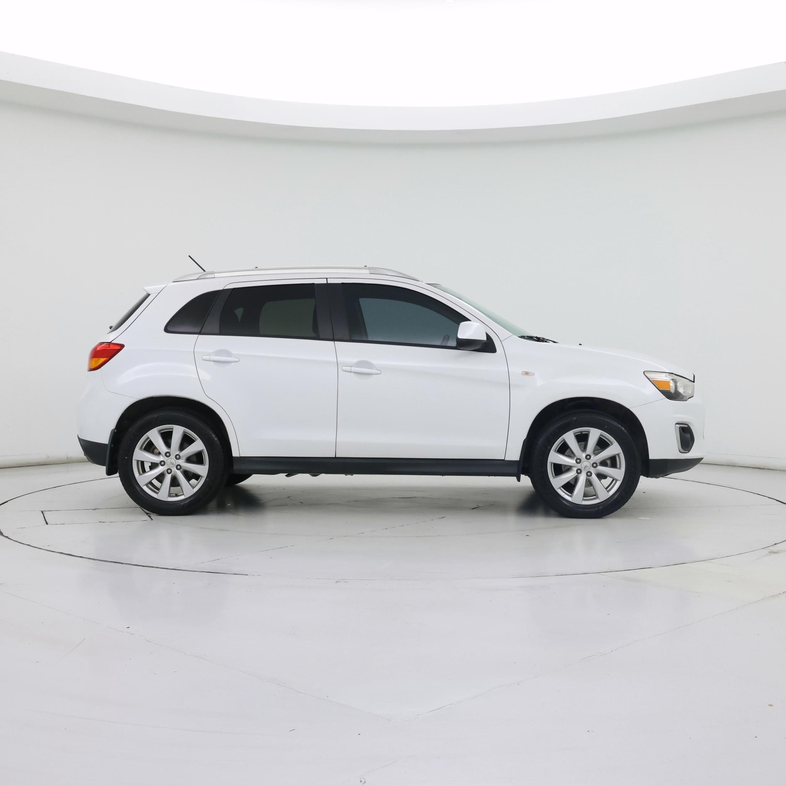 Thumbnail: 2015 Mitsubishi Outlander Sport - 7