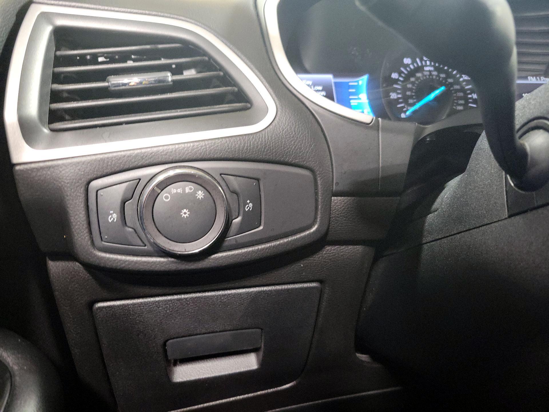 Thumbnail: 2017 Ford Edge - 13