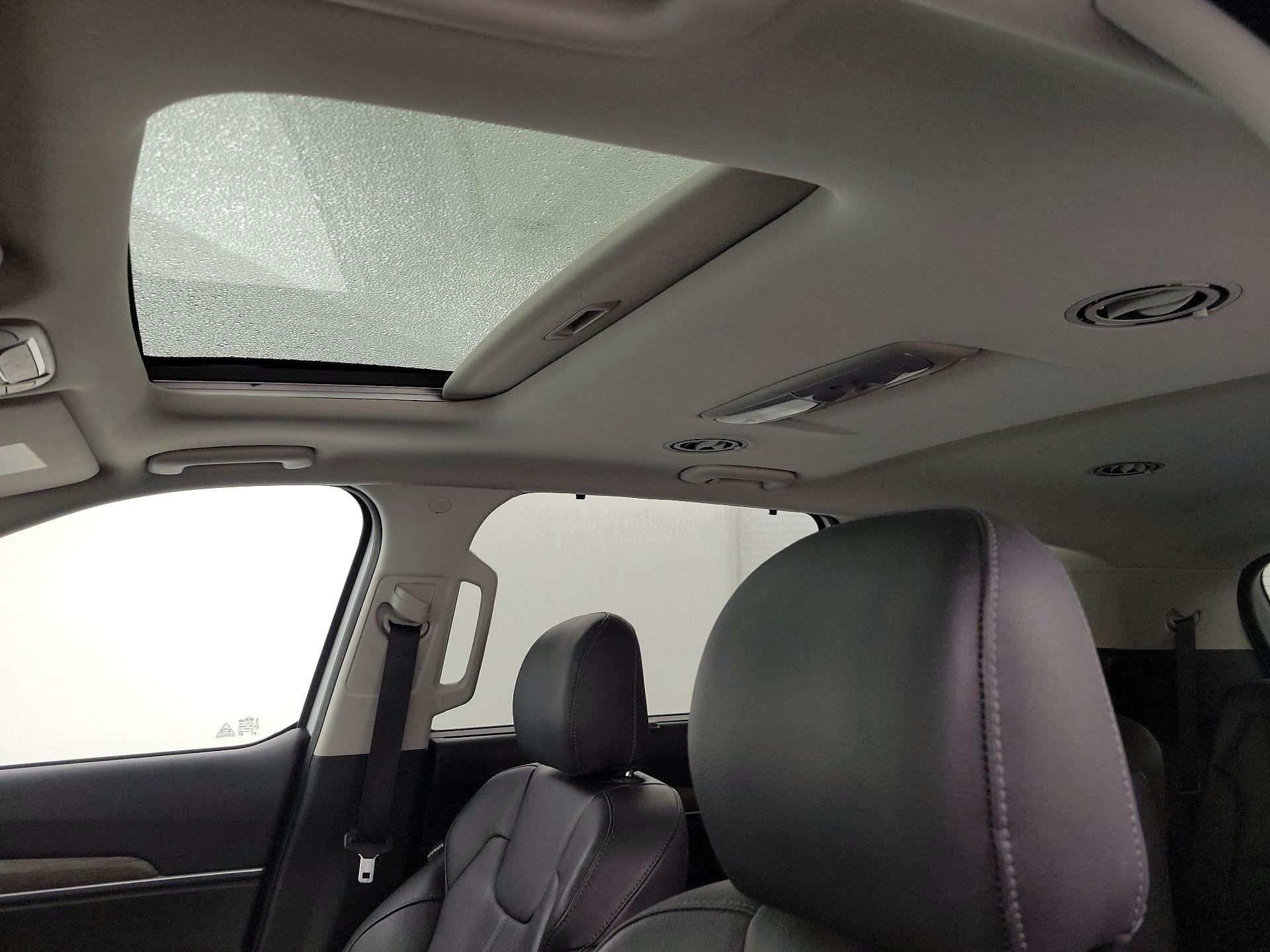 Thumbnail: 2021 Kia Telluride - 18