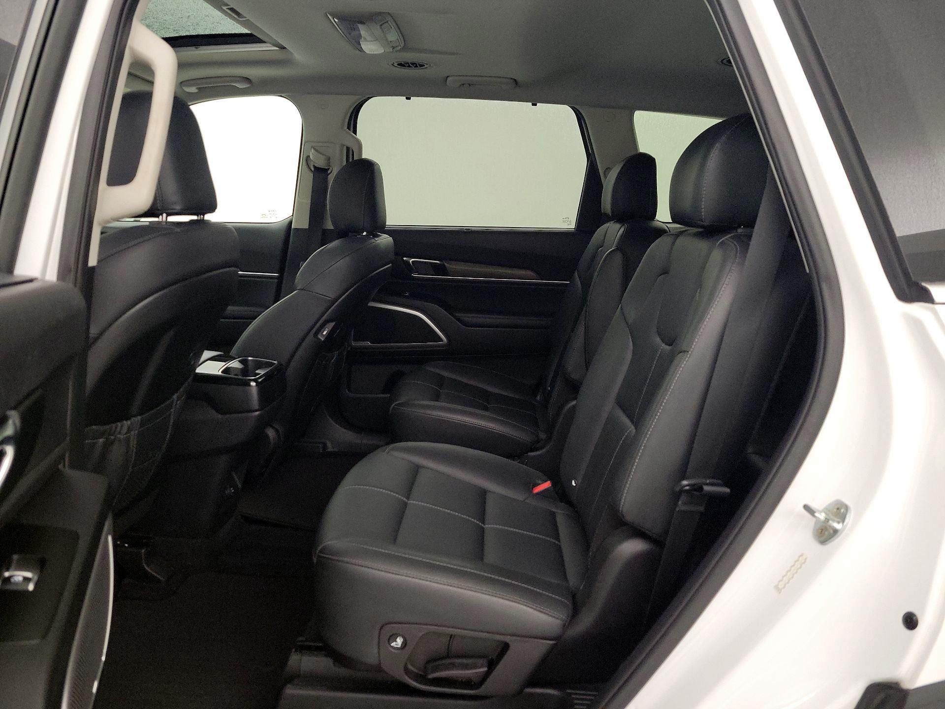 Thumbnail: 2021 Kia Telluride - 19