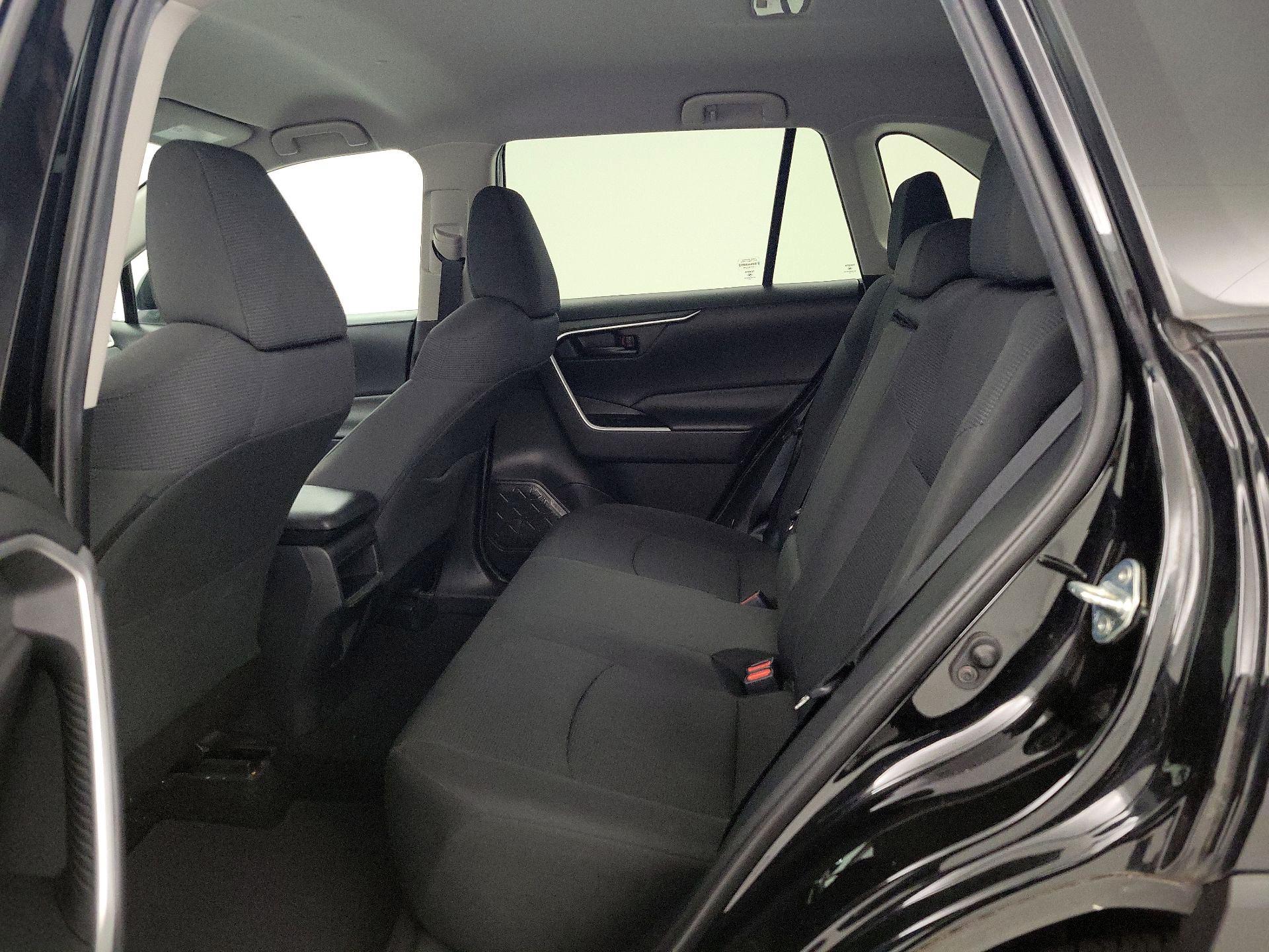 Thumbnail: 2021 Toyota RAV4 - 18