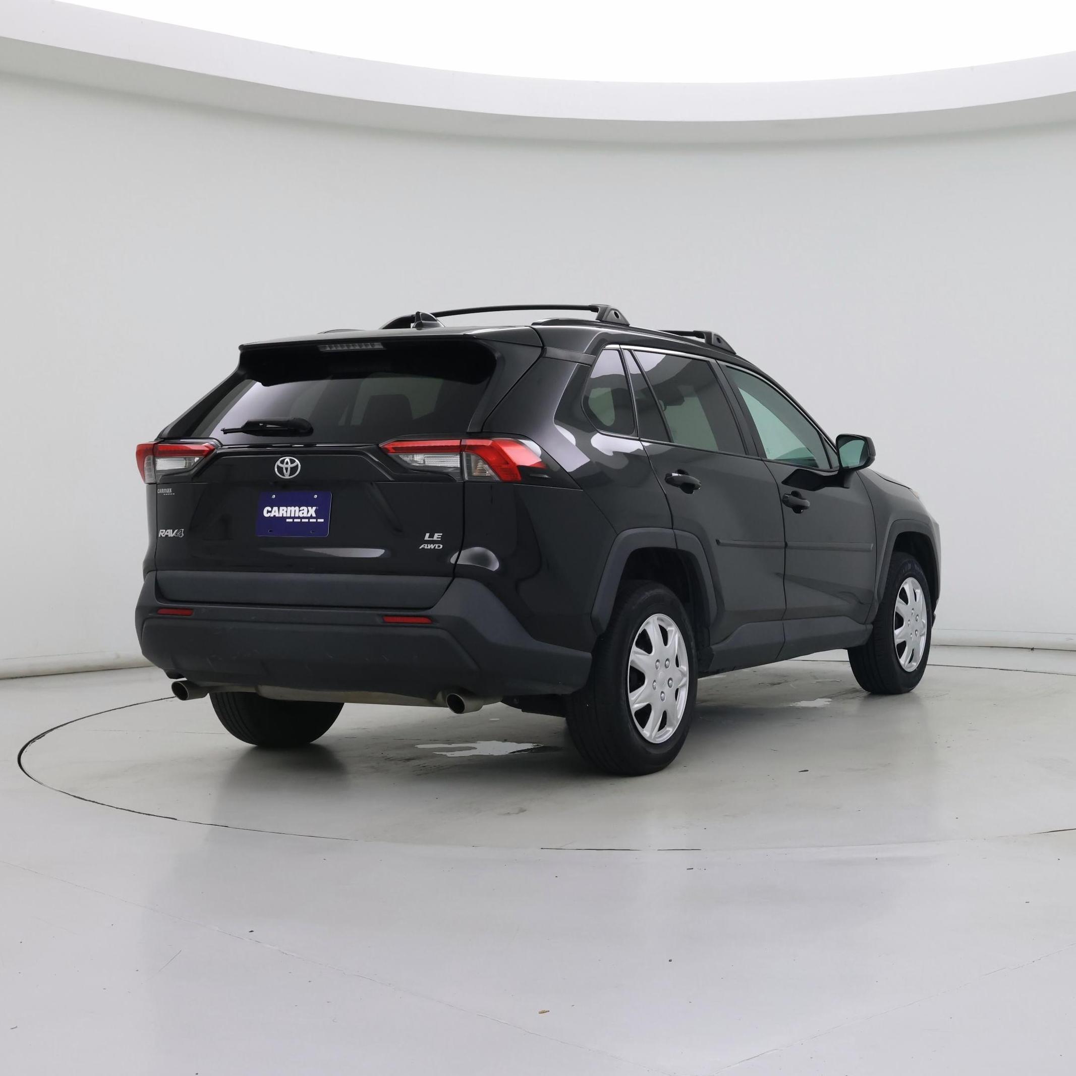 Thumbnail: 2021 Toyota RAV4 - 8