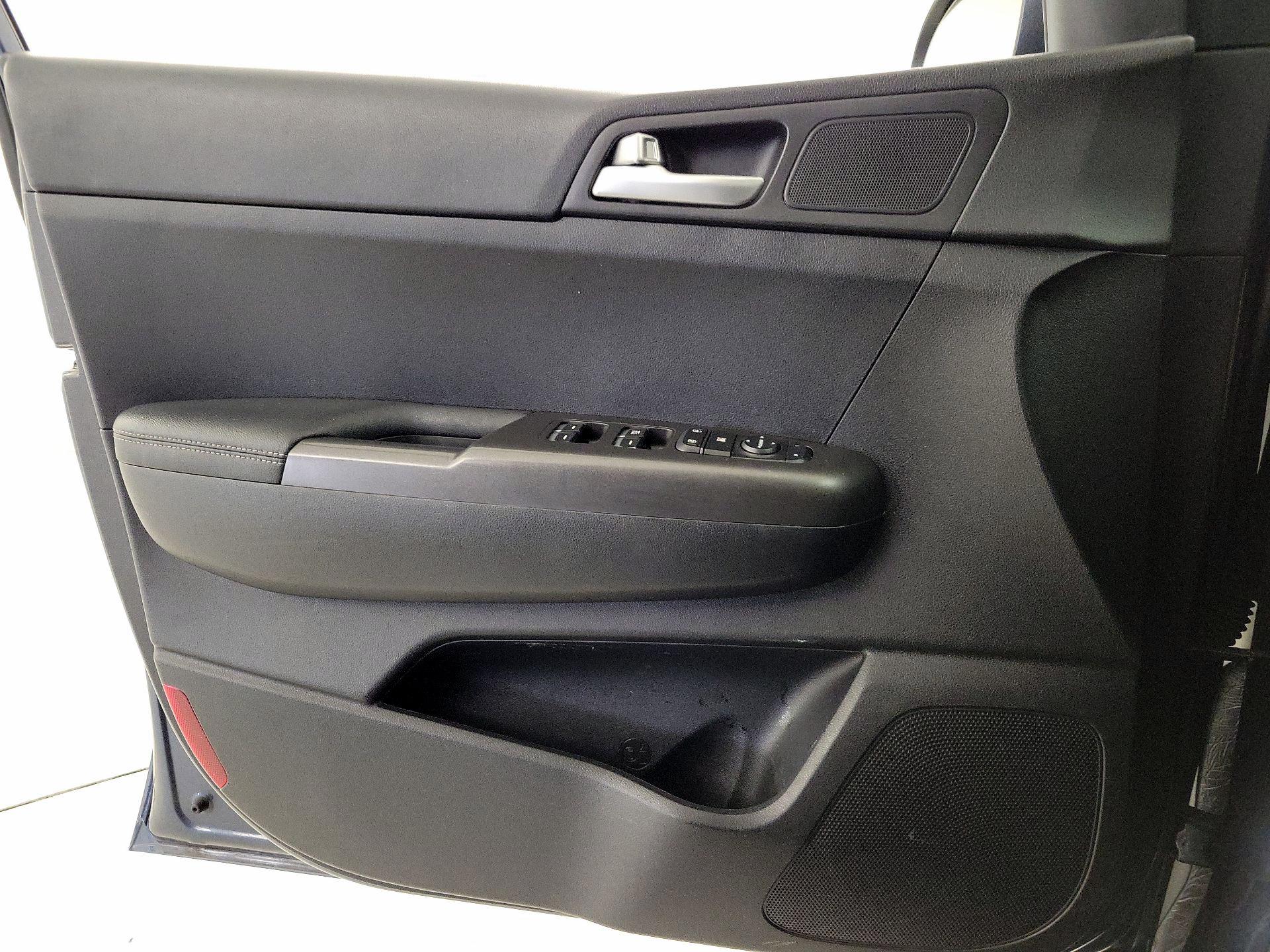 Thumbnail: 2019 Kia Sportage - 12