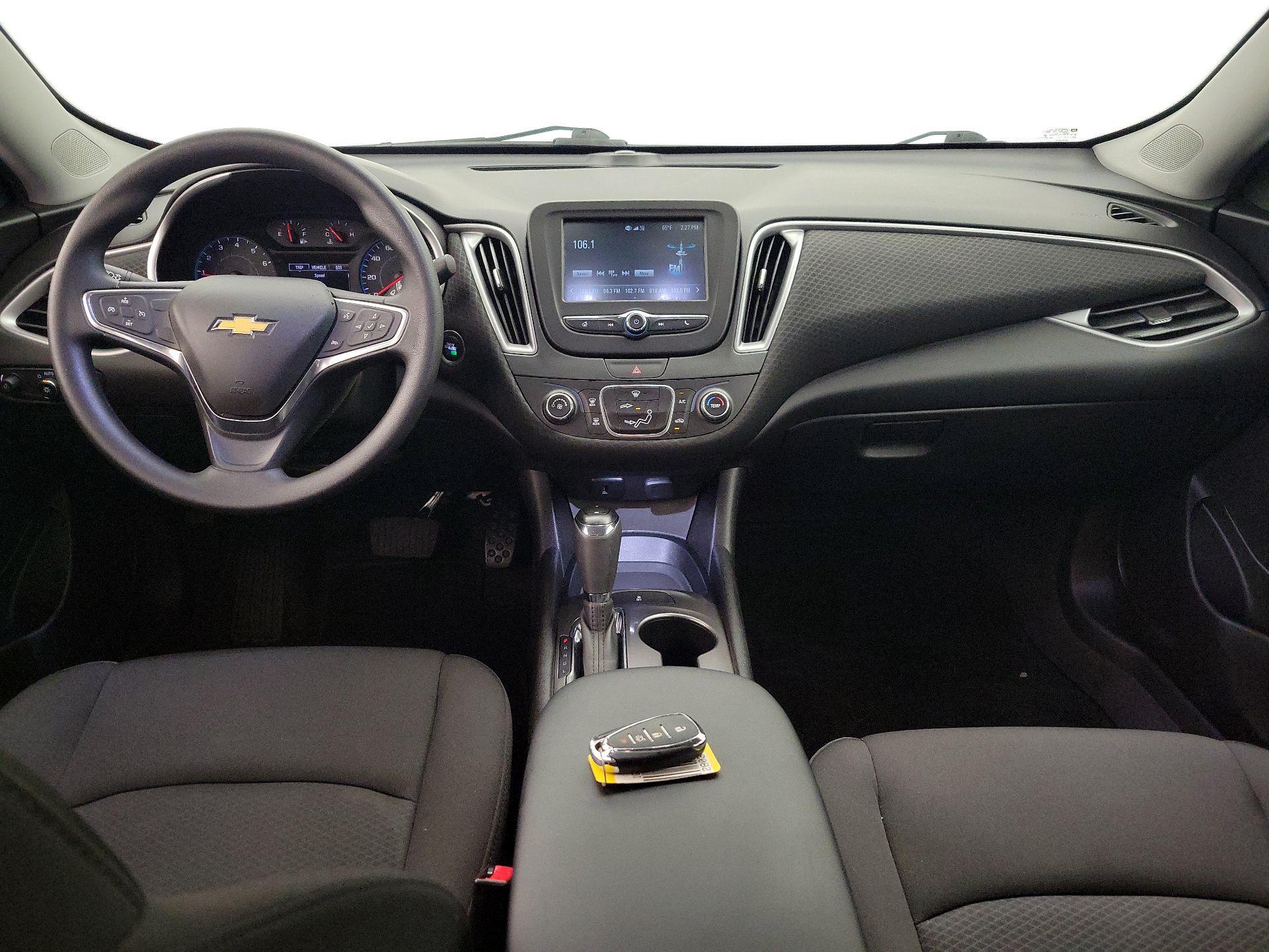 Thumbnail: 2018 Chevrolet Malibu - 9