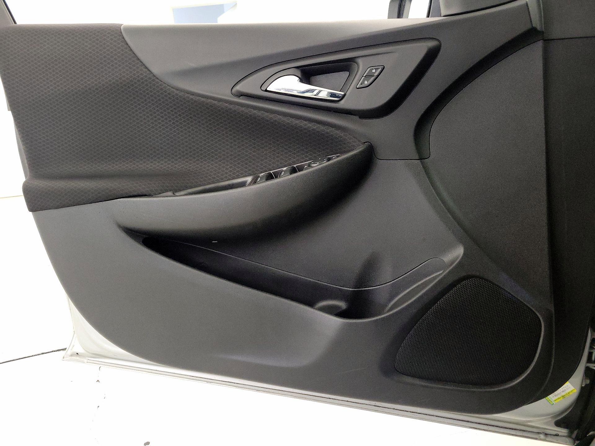 Thumbnail: 2018 Chevrolet Malibu - 12