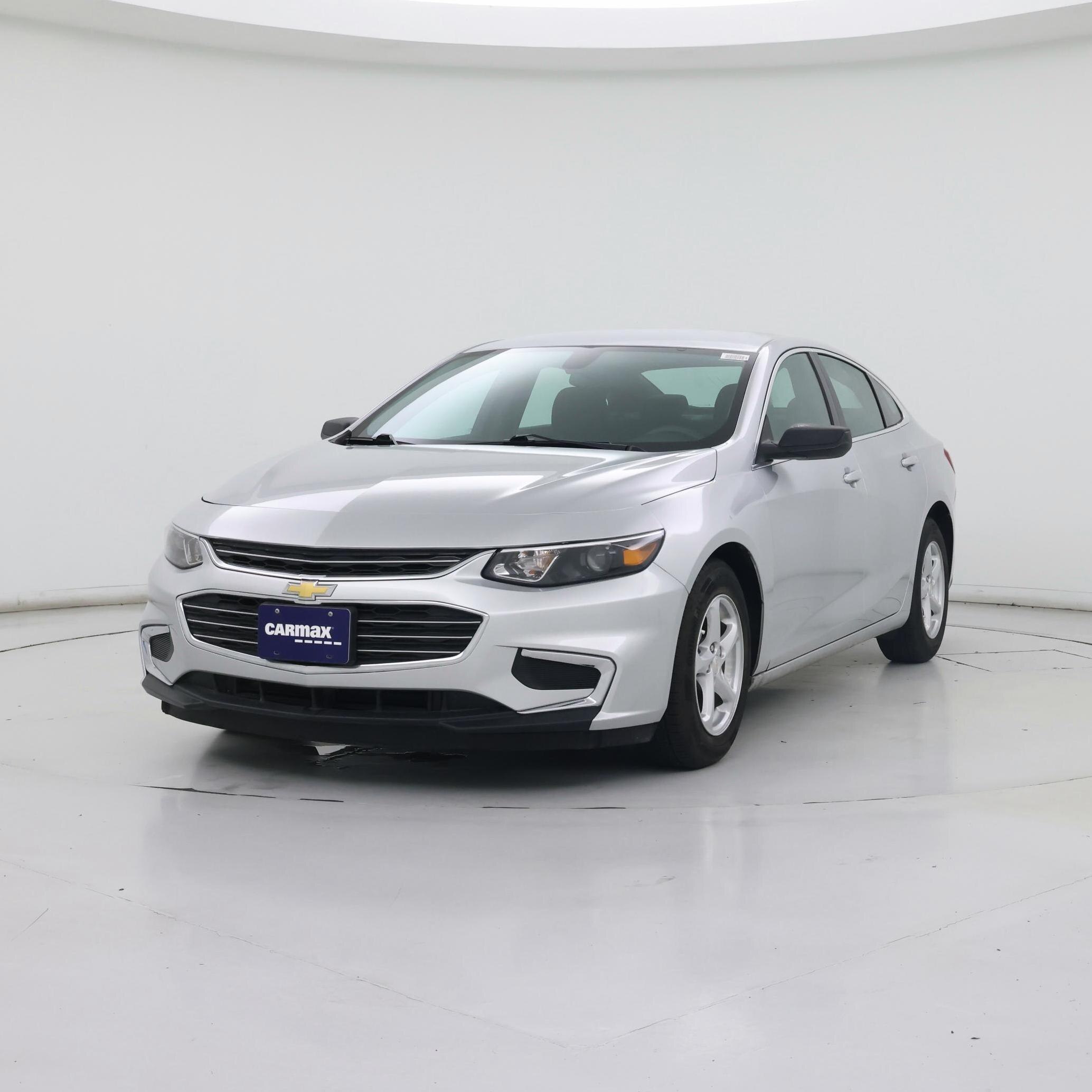 Thumbnail: 2018 Chevrolet Malibu - 4