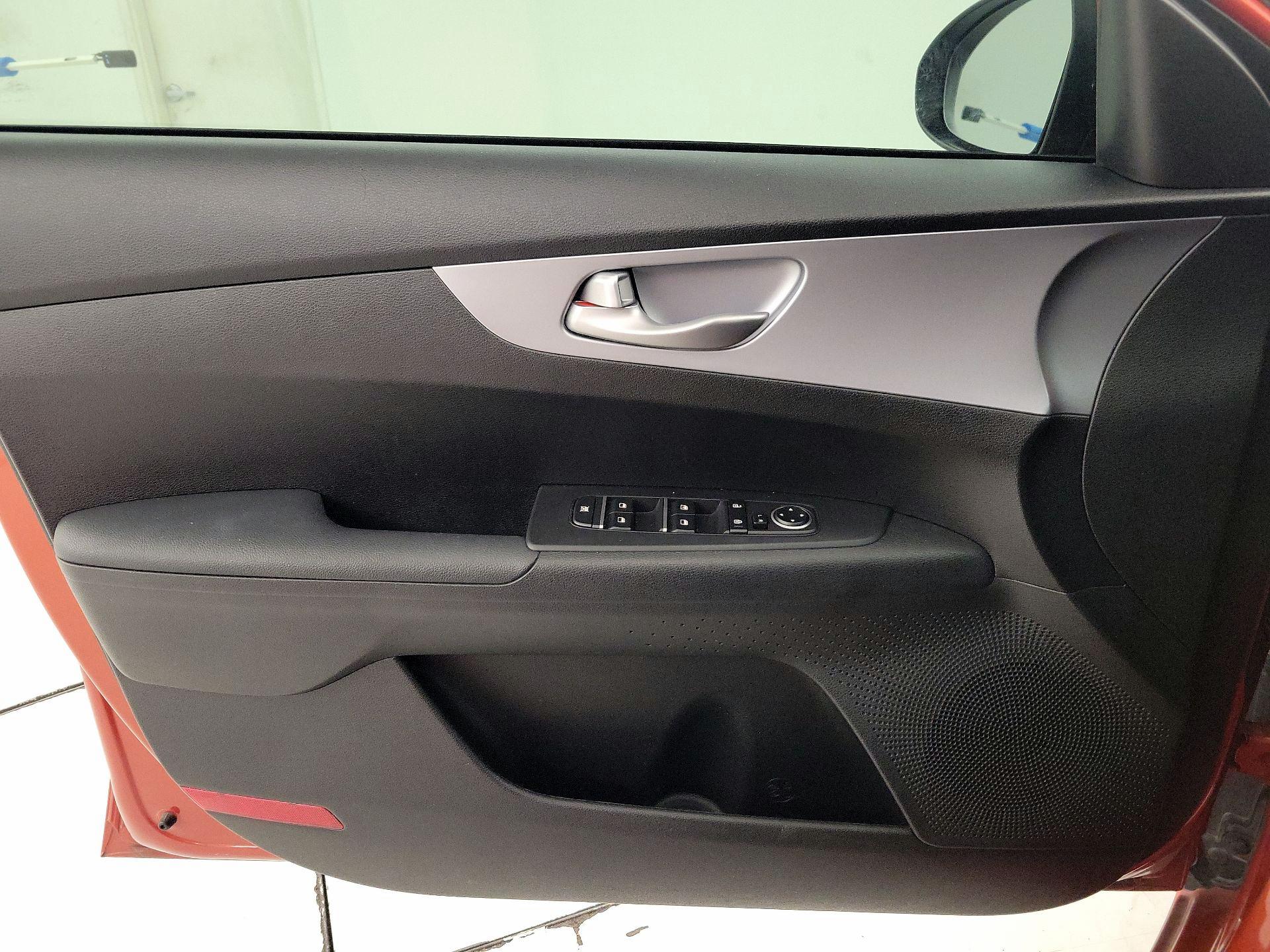 Thumbnail: 2023 Kia Forte - 12