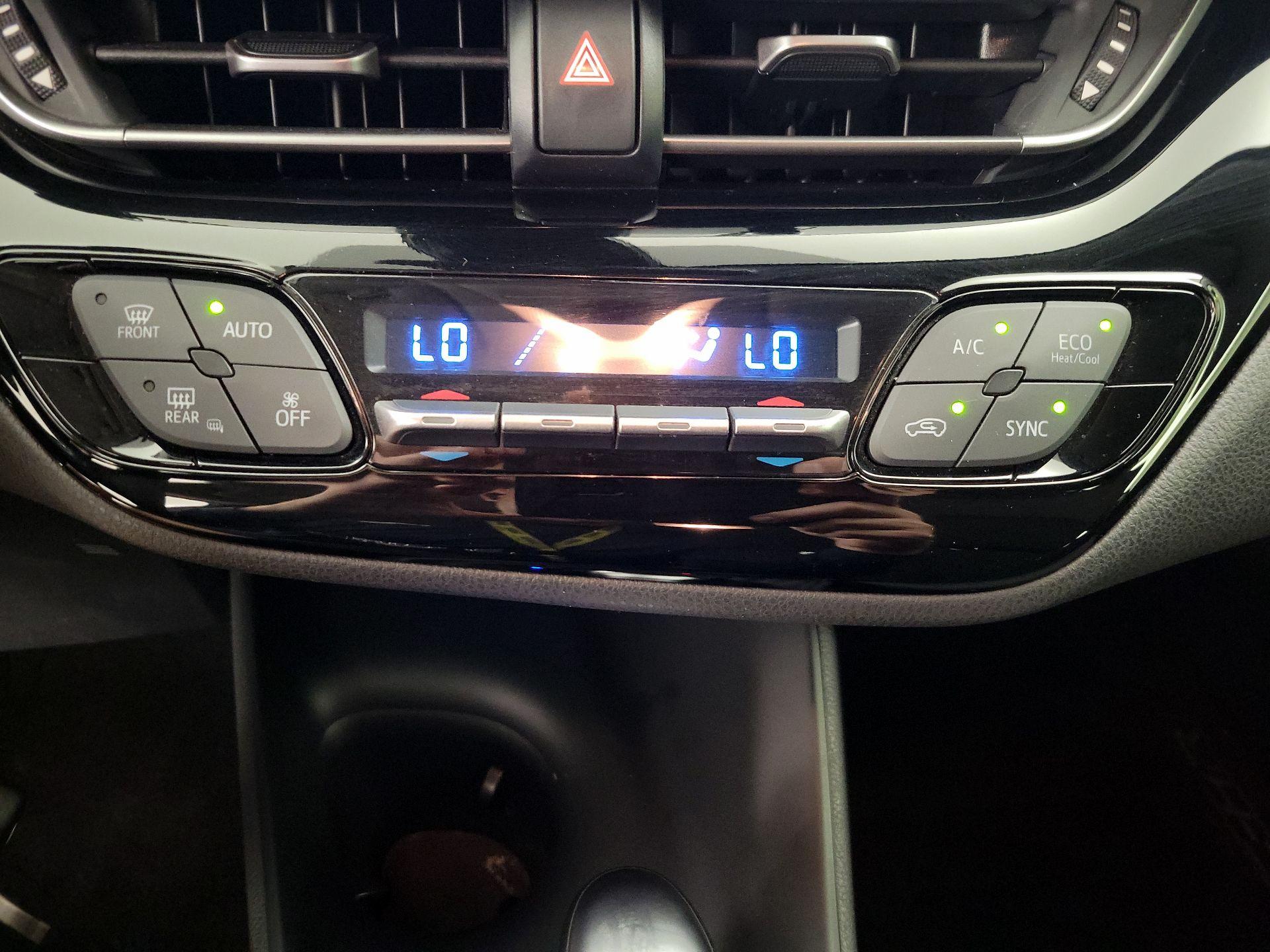 Thumbnail: 2021 Toyota C-HR - 16