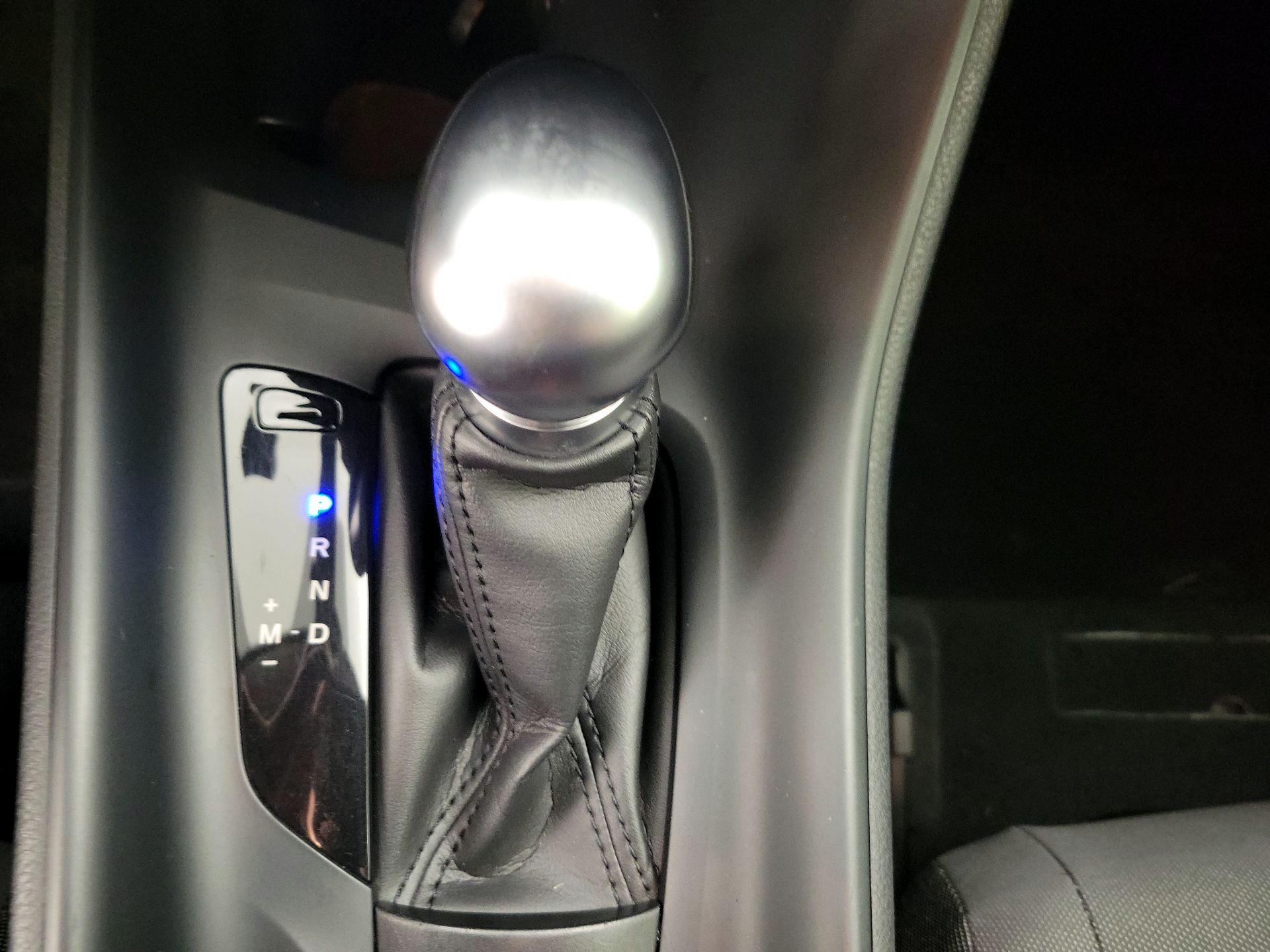 Thumbnail: 2021 Toyota C-HR - 17