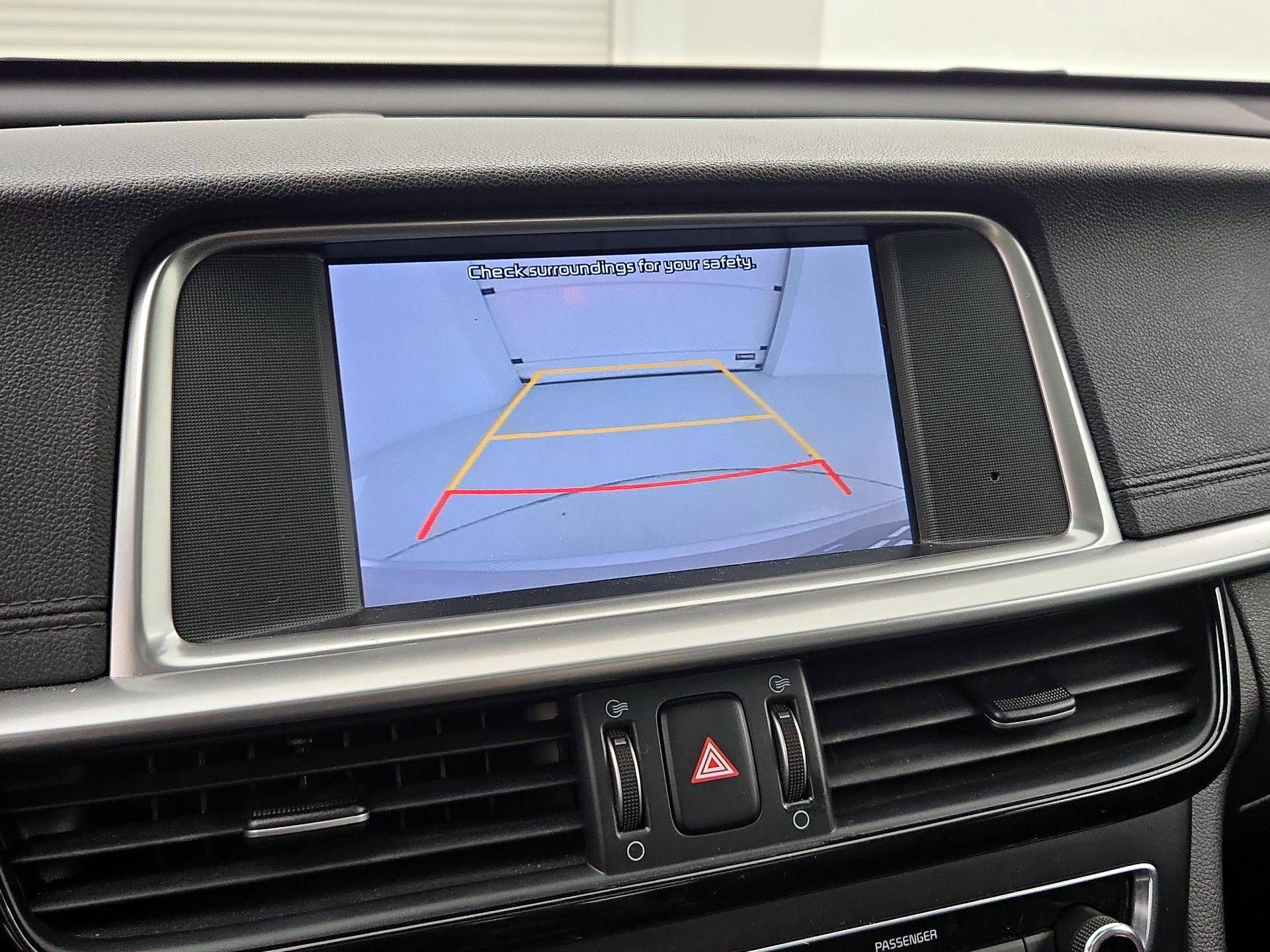 Thumbnail: 2020 Kia Optima - 14