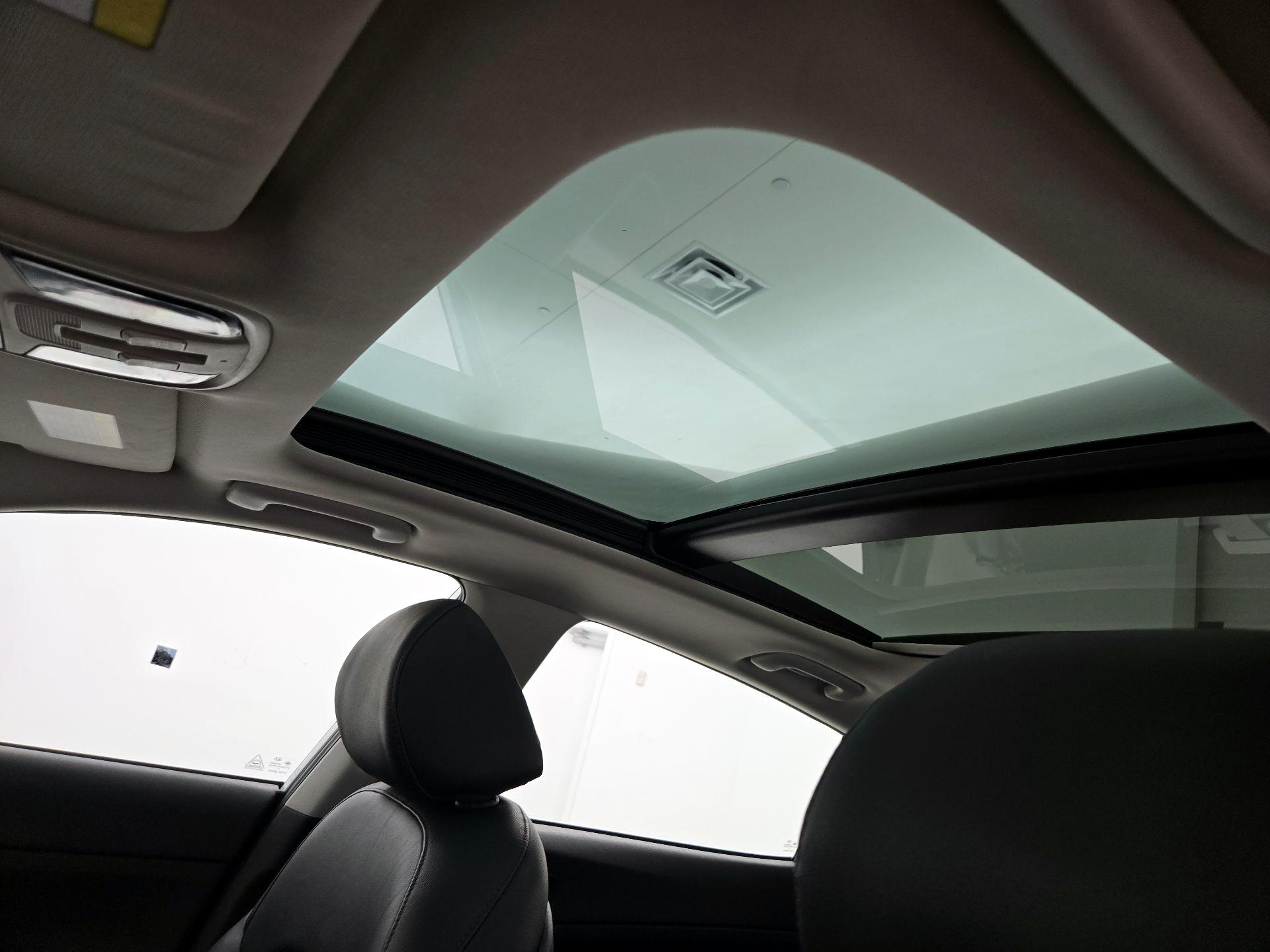 Thumbnail: 2020 Kia Optima - 19