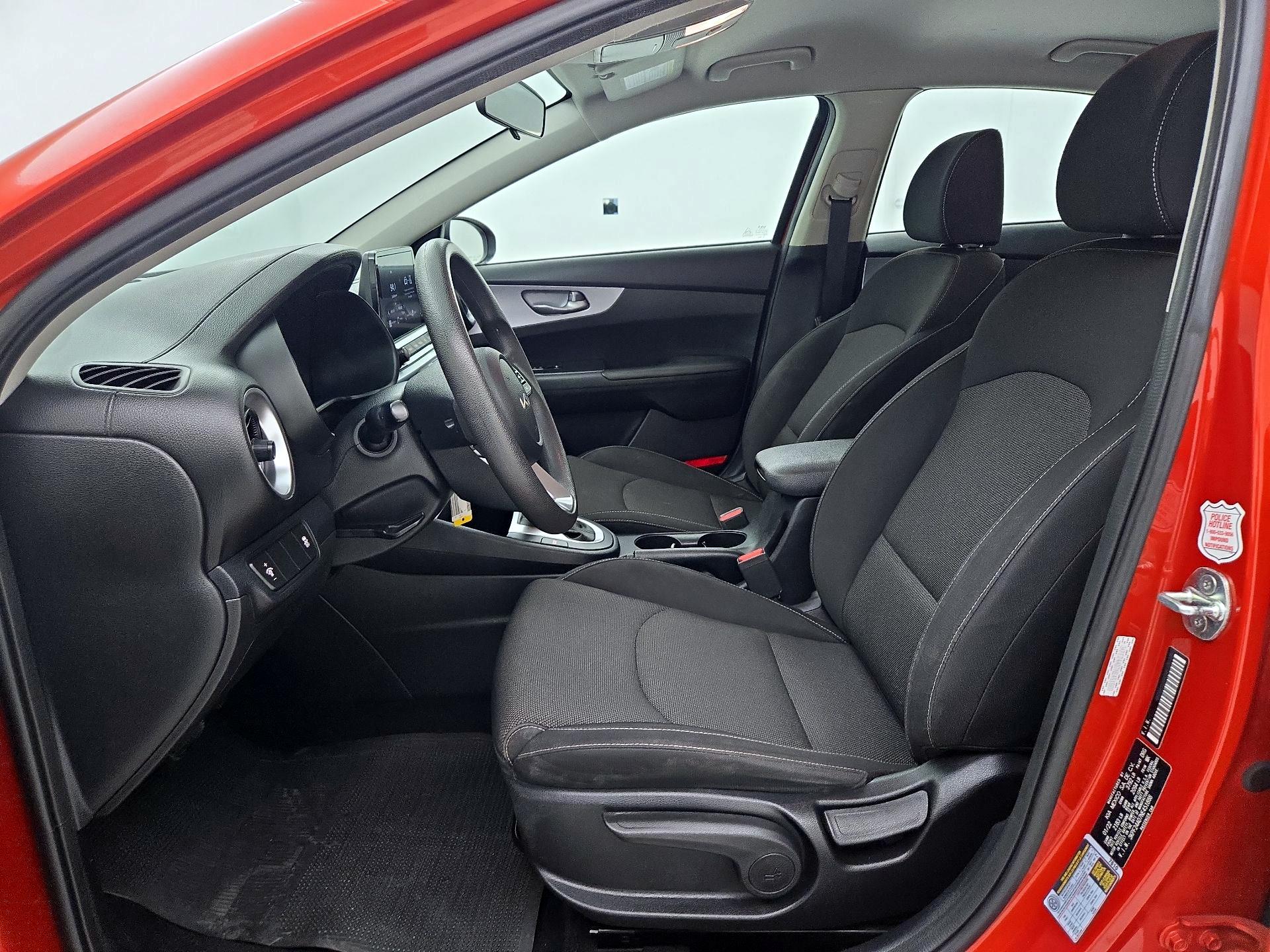 Thumbnail: 2022 Kia Forte - 11