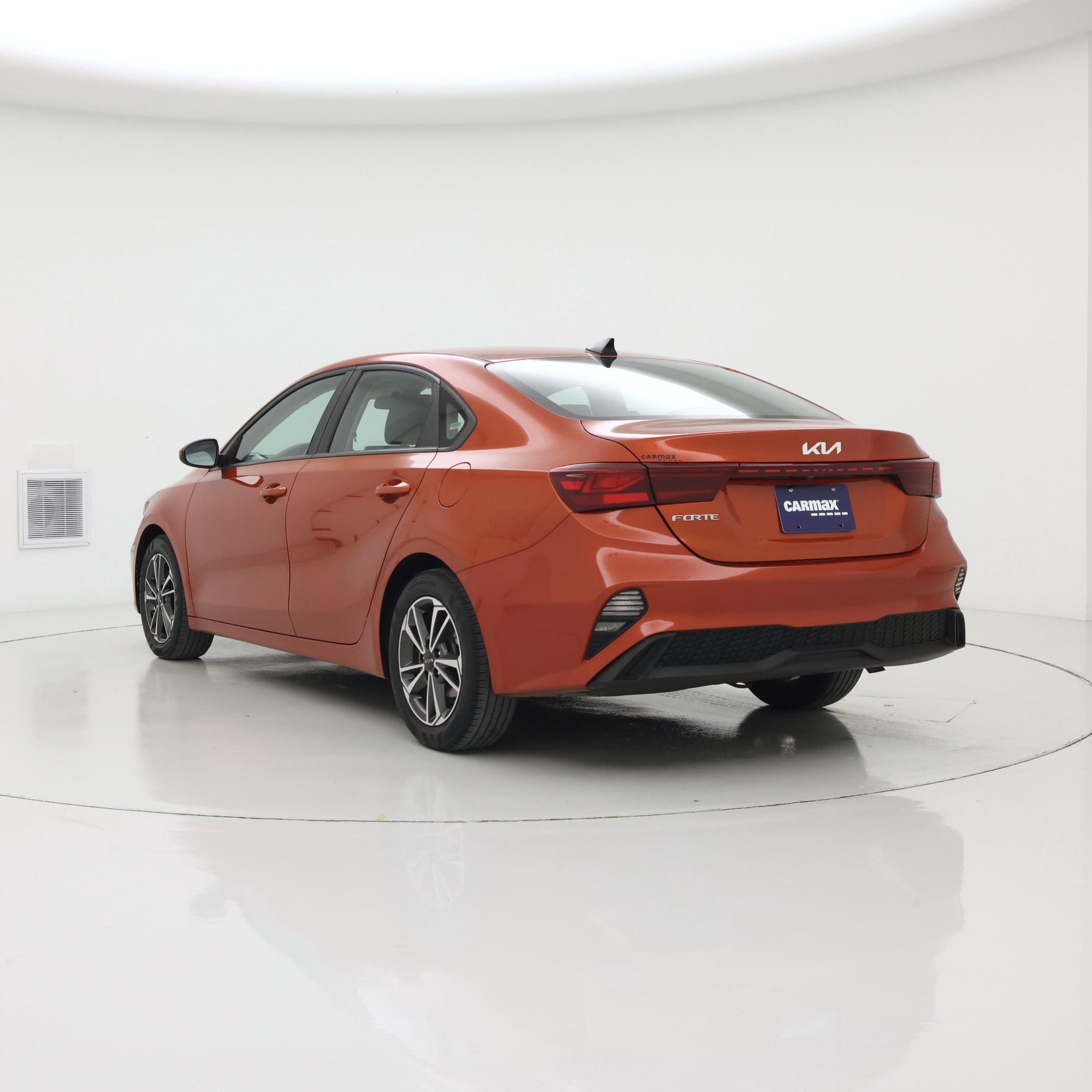 Thumbnail: 2022 Kia Forte - 2