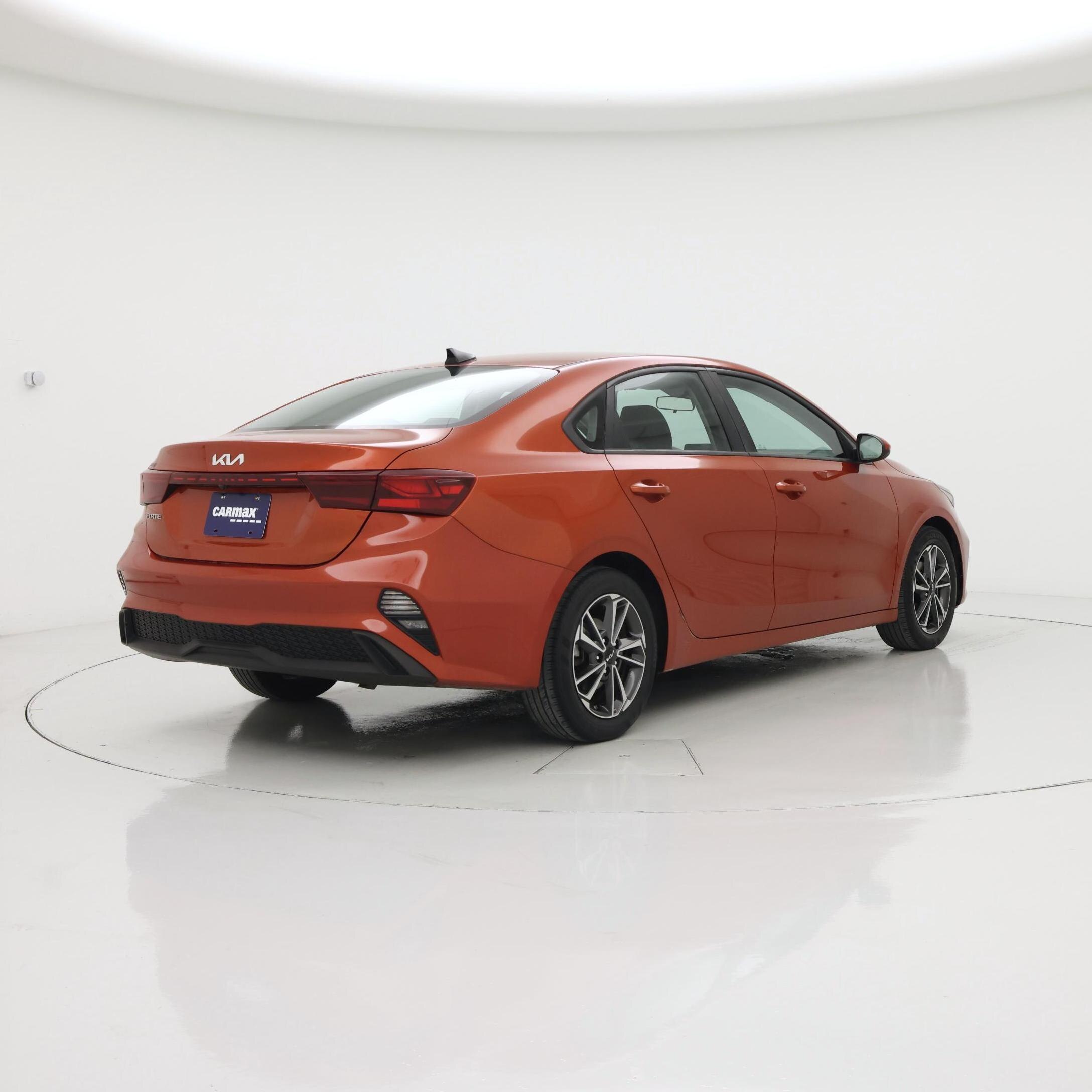 Thumbnail: 2022 Kia Forte - 8