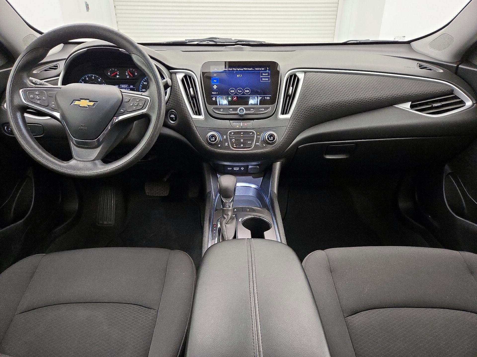 Thumbnail: 2024 Chevrolet Malibu - 9