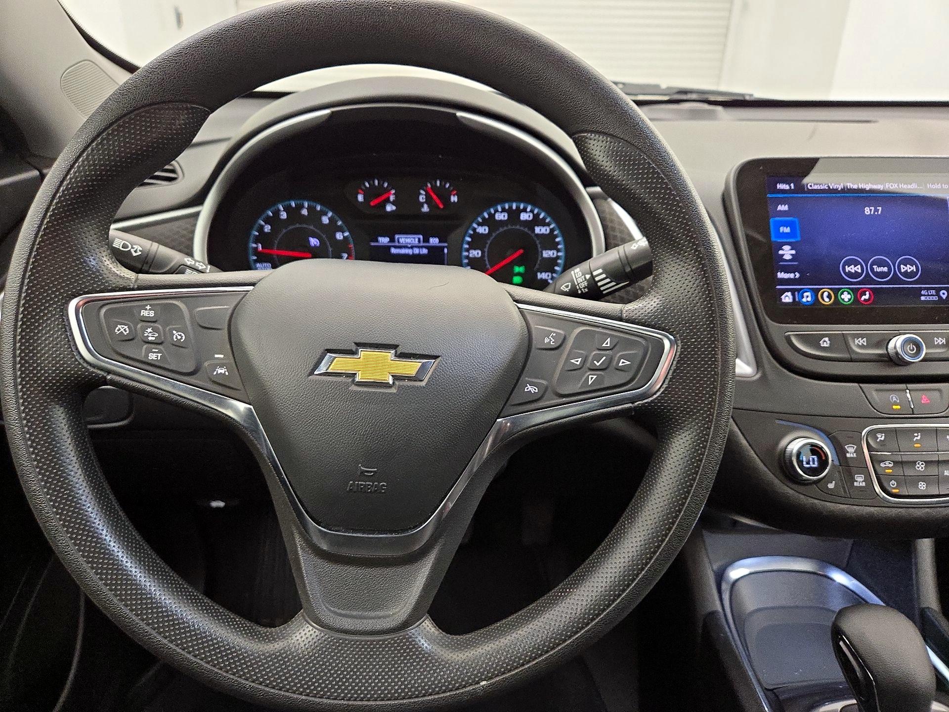 Thumbnail: 2024 Chevrolet Malibu - 10