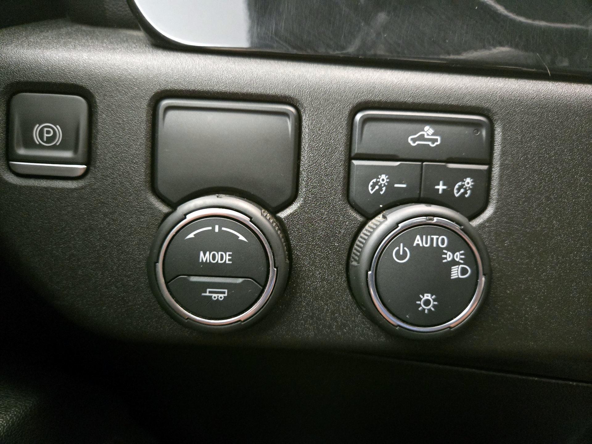 Thumbnail: 2022 Chevrolet Silverado 1500 - 13