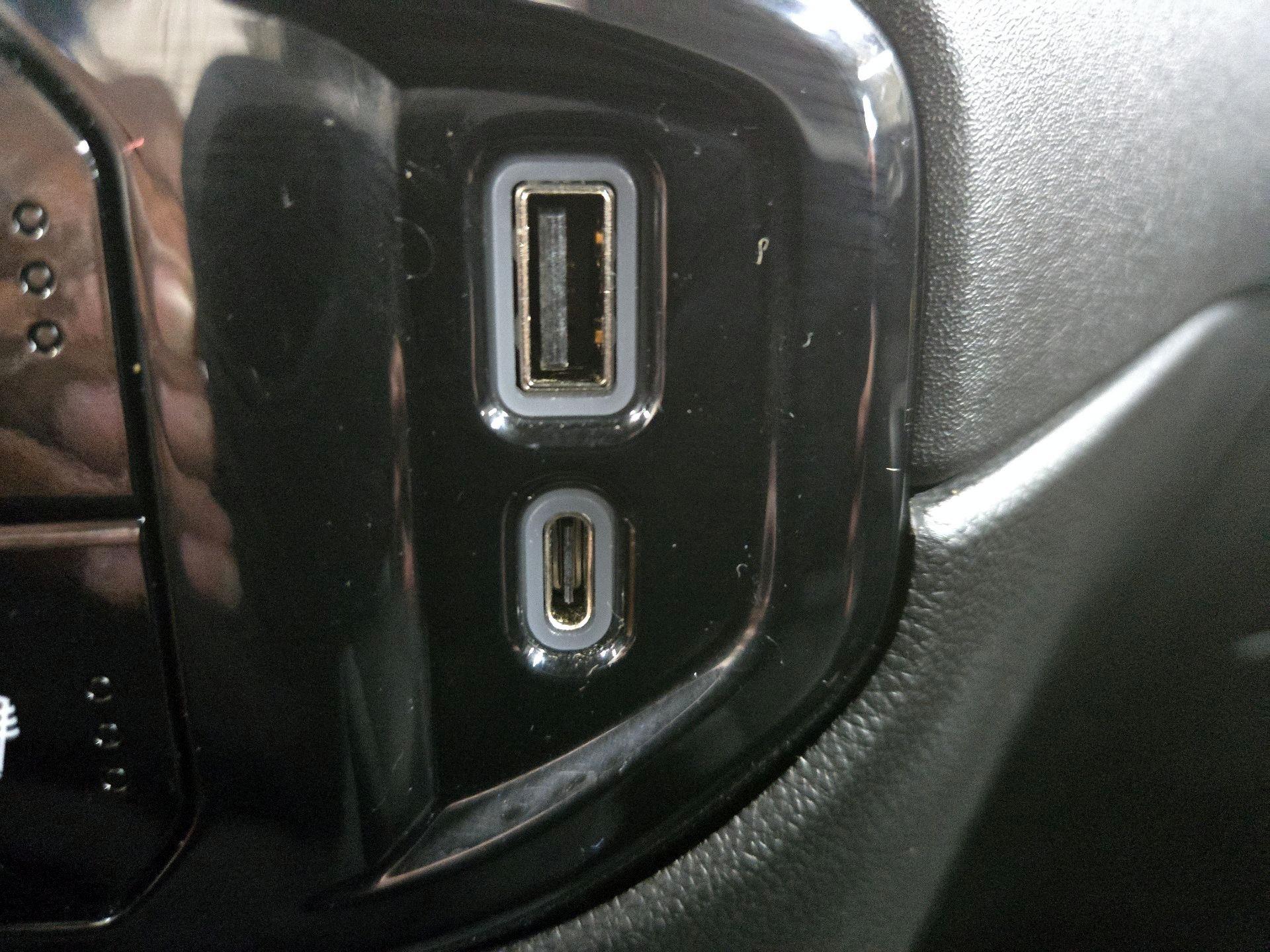 Thumbnail: 2022 Chevrolet Silverado 1500 - 18