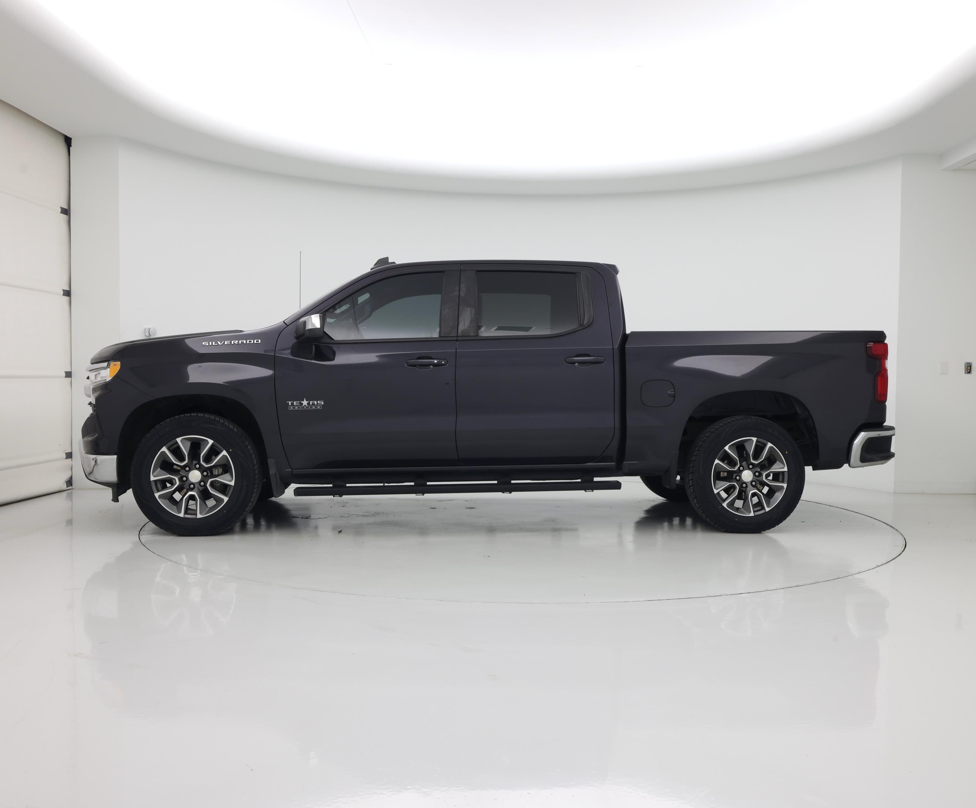 Thumbnail: 2022 Chevrolet Silverado 1500 - 3