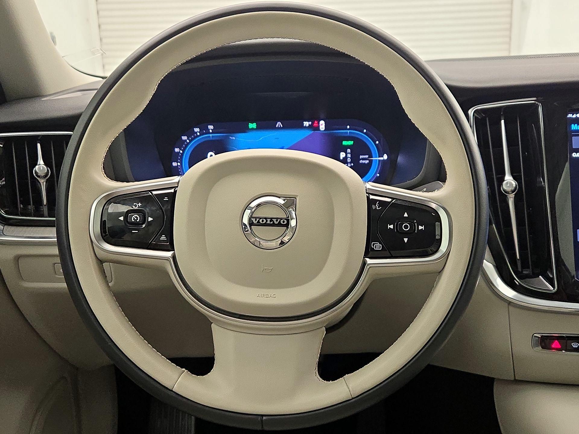 Thumbnail: 2024 Volvo S60 - 10