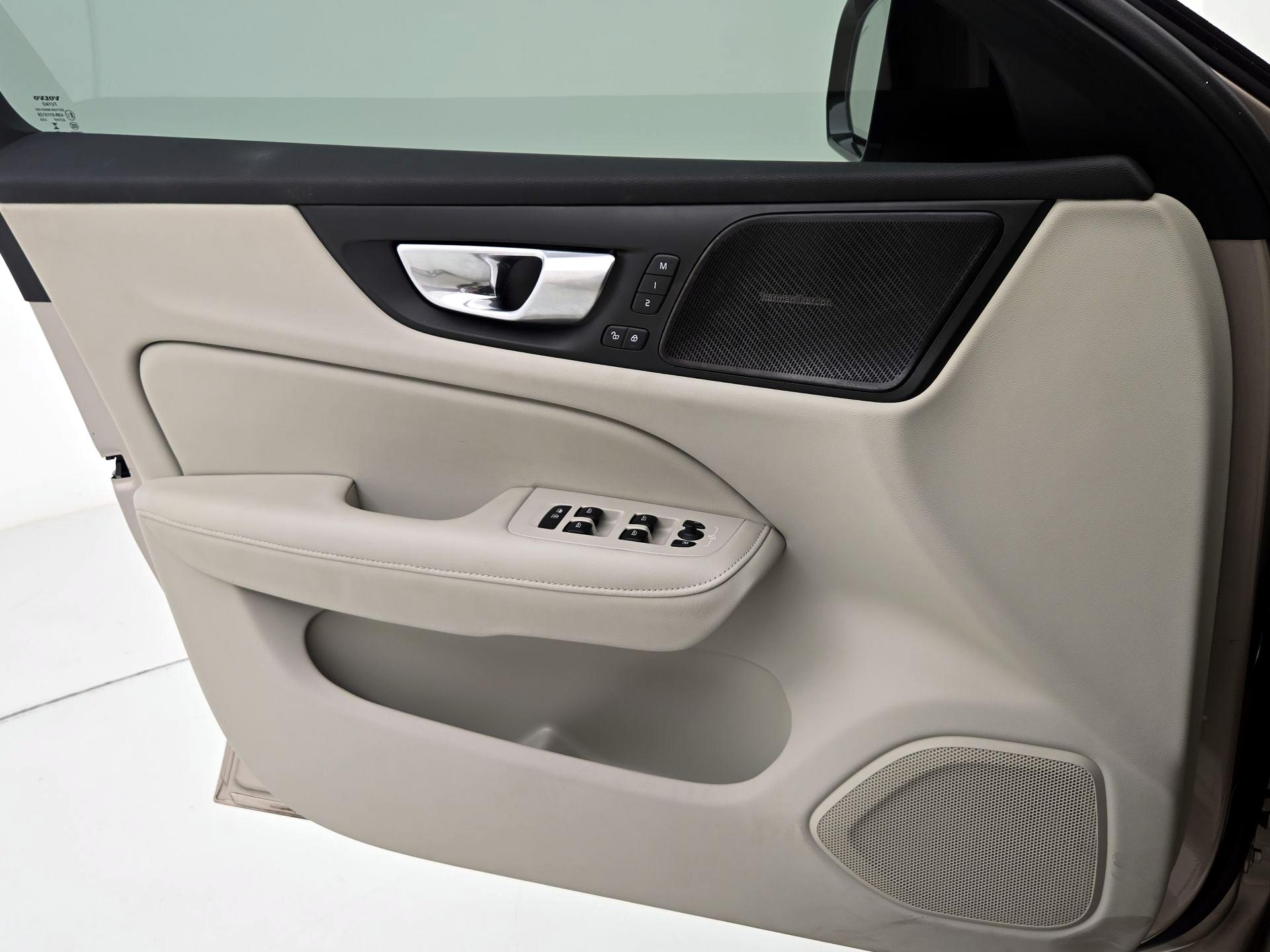 Thumbnail: 2024 Volvo S60 - 12