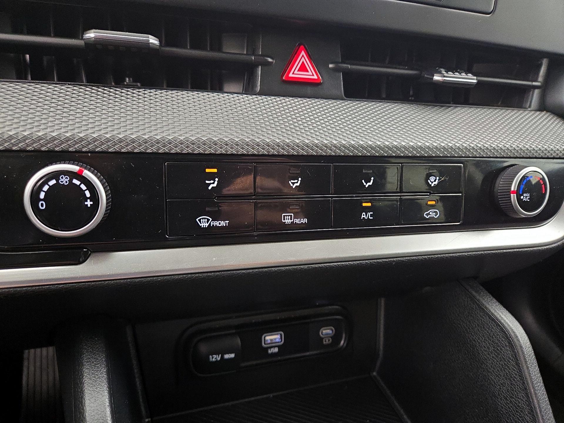 Thumbnail: 2023 Kia Sportage - 16