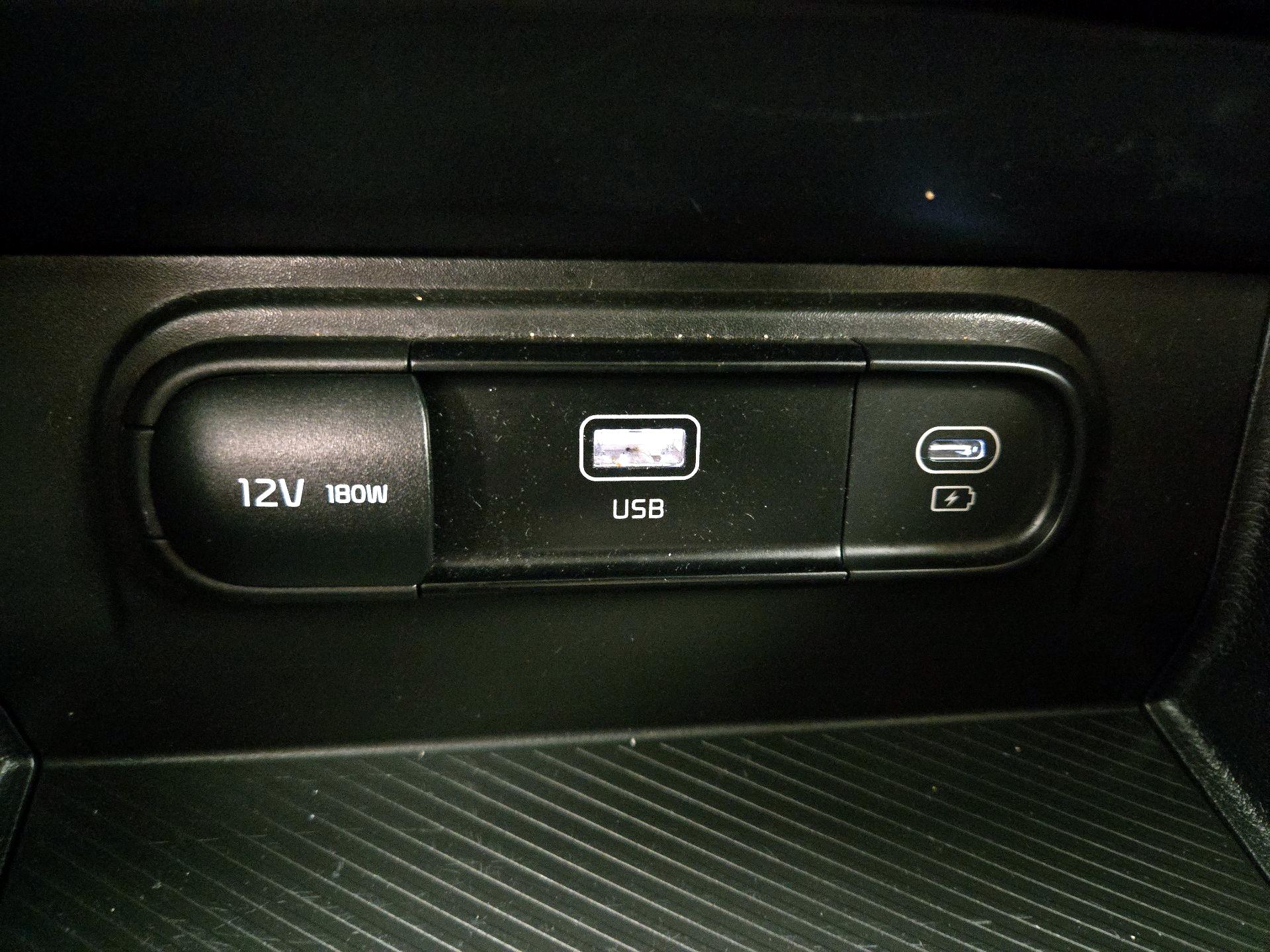 Thumbnail: 2023 Kia Sportage - 18