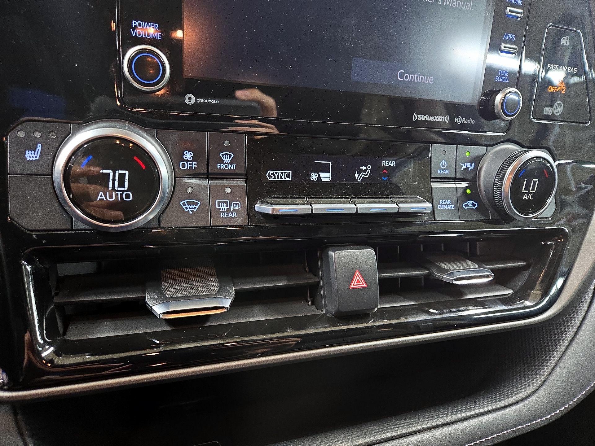 Thumbnail: 2022 Toyota Highlander - 16