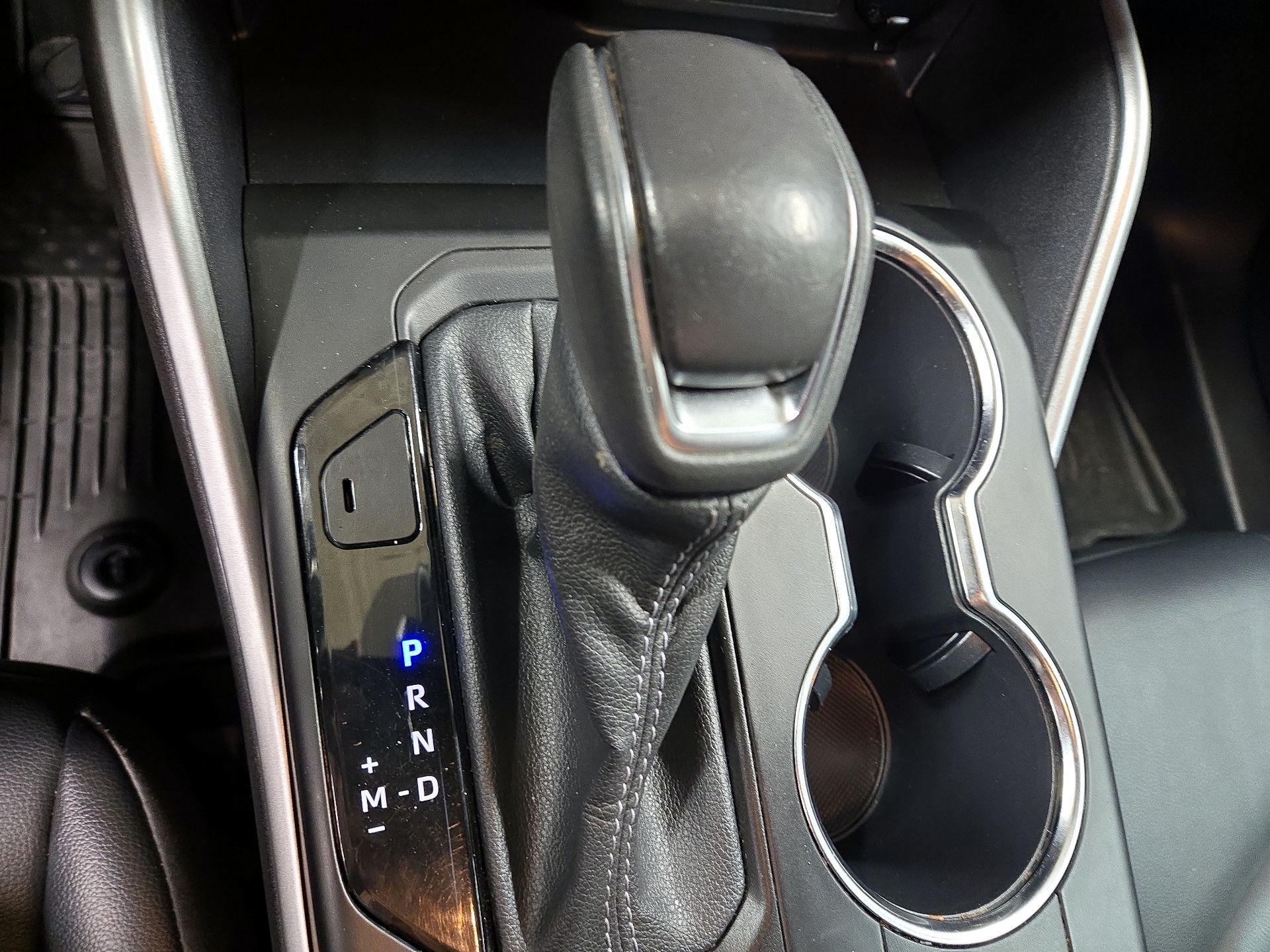 Thumbnail: 2022 Toyota Highlander - 17