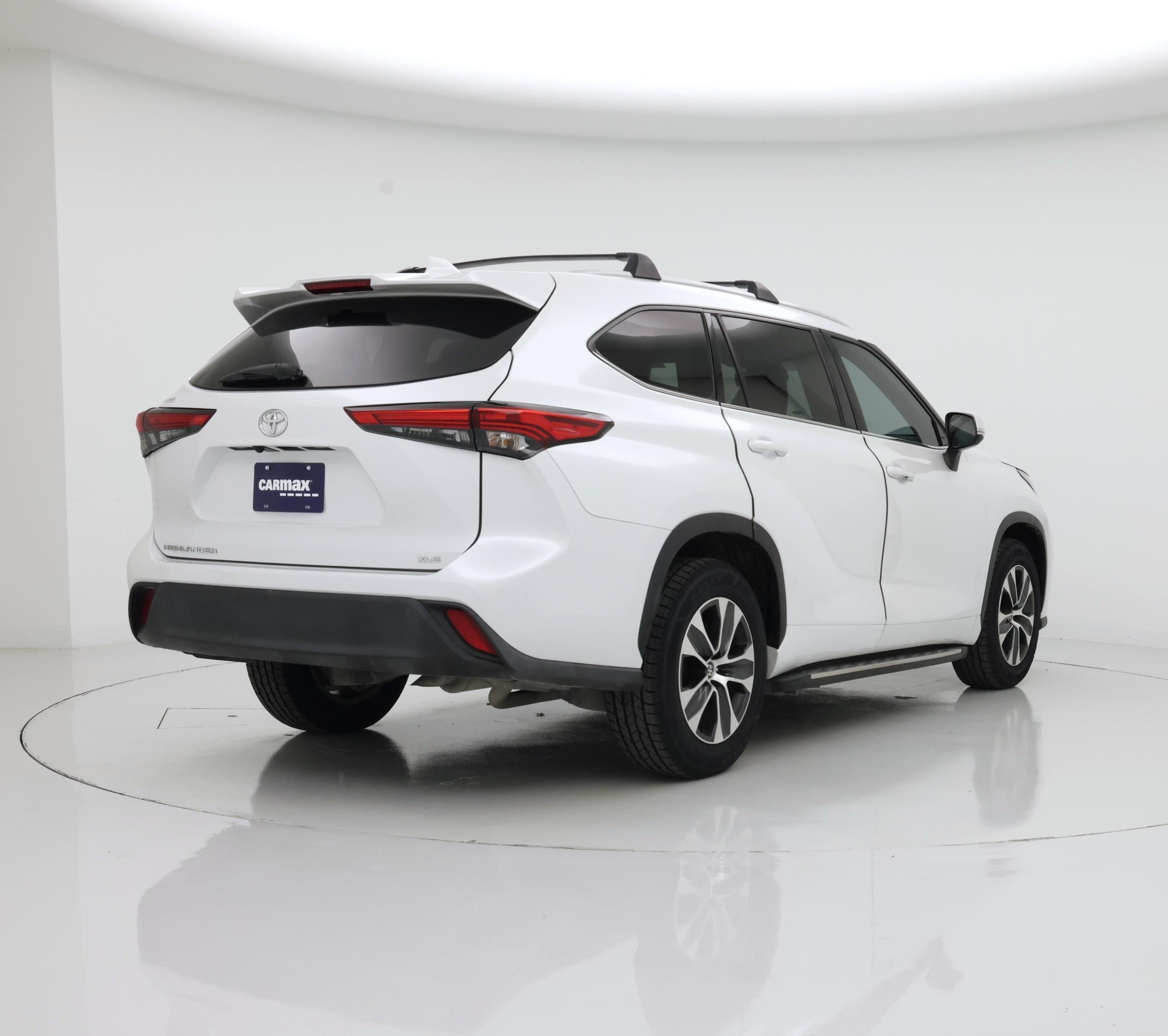 Thumbnail: 2022 Toyota Highlander - 8