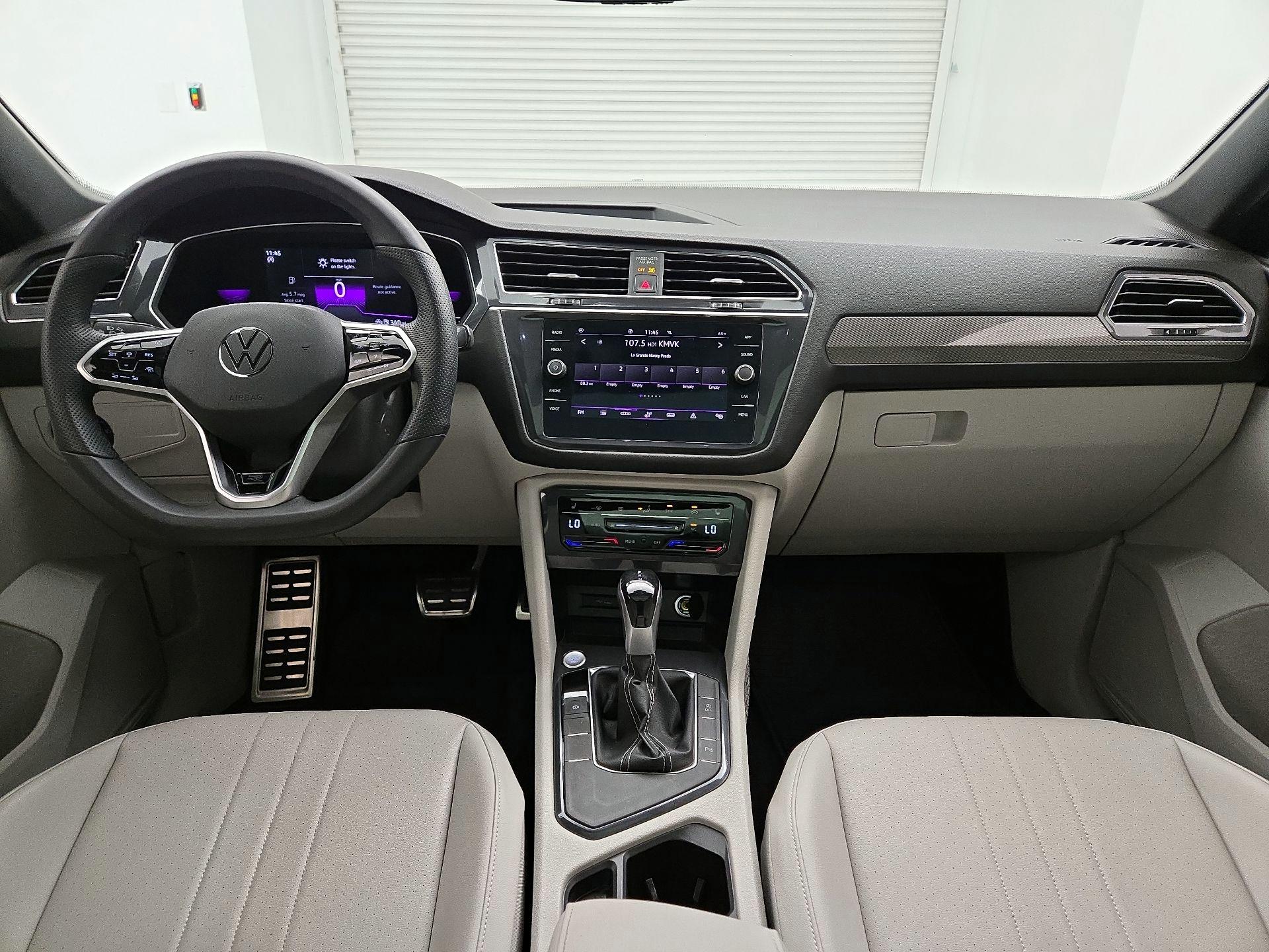 Thumbnail: 2022 Volkswagen Tiguan - 9