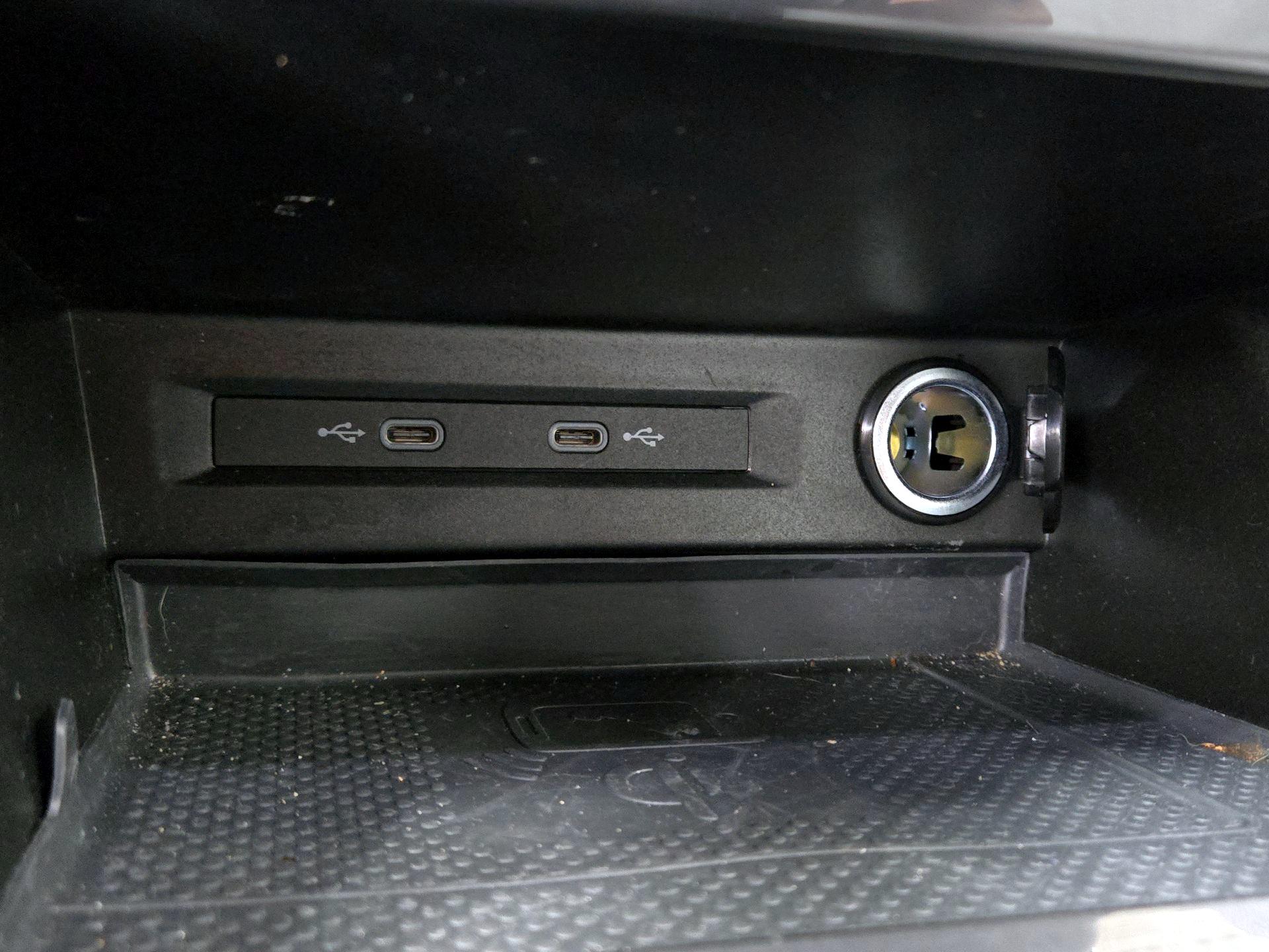 Thumbnail: 2022 Volkswagen Tiguan - 18