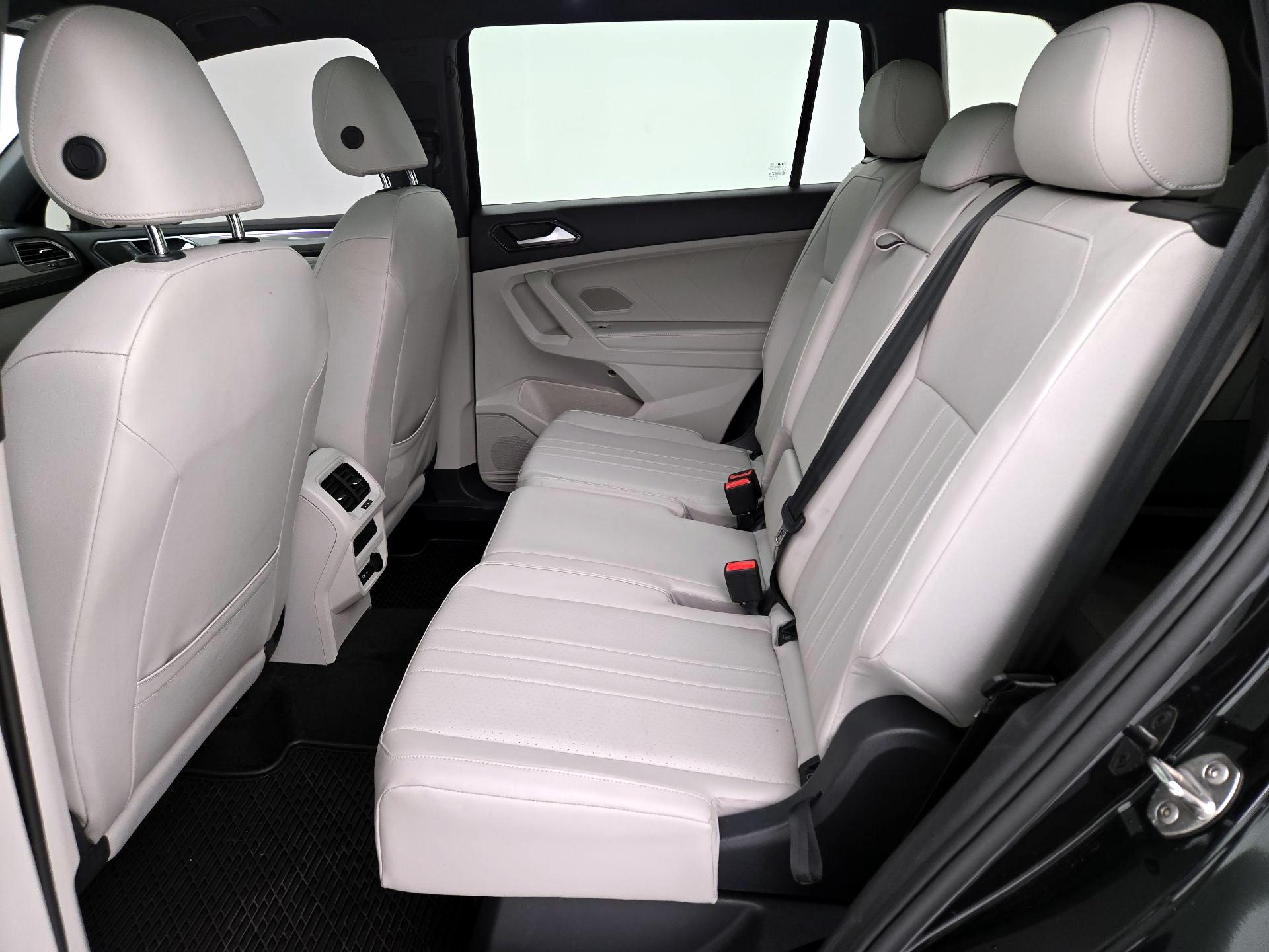 Thumbnail: 2022 Volkswagen Tiguan - 20