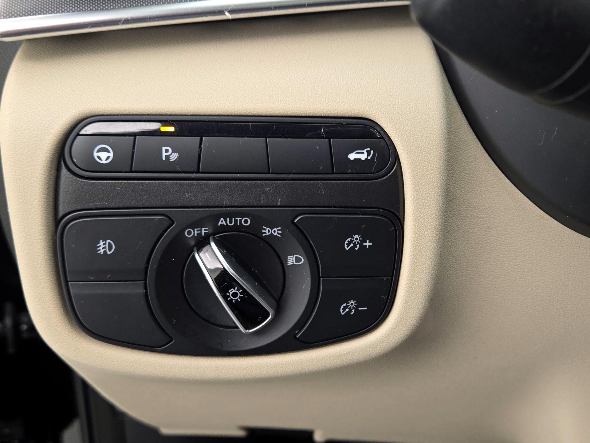 Thumbnail: 2022 INFINITI QX50 - 13