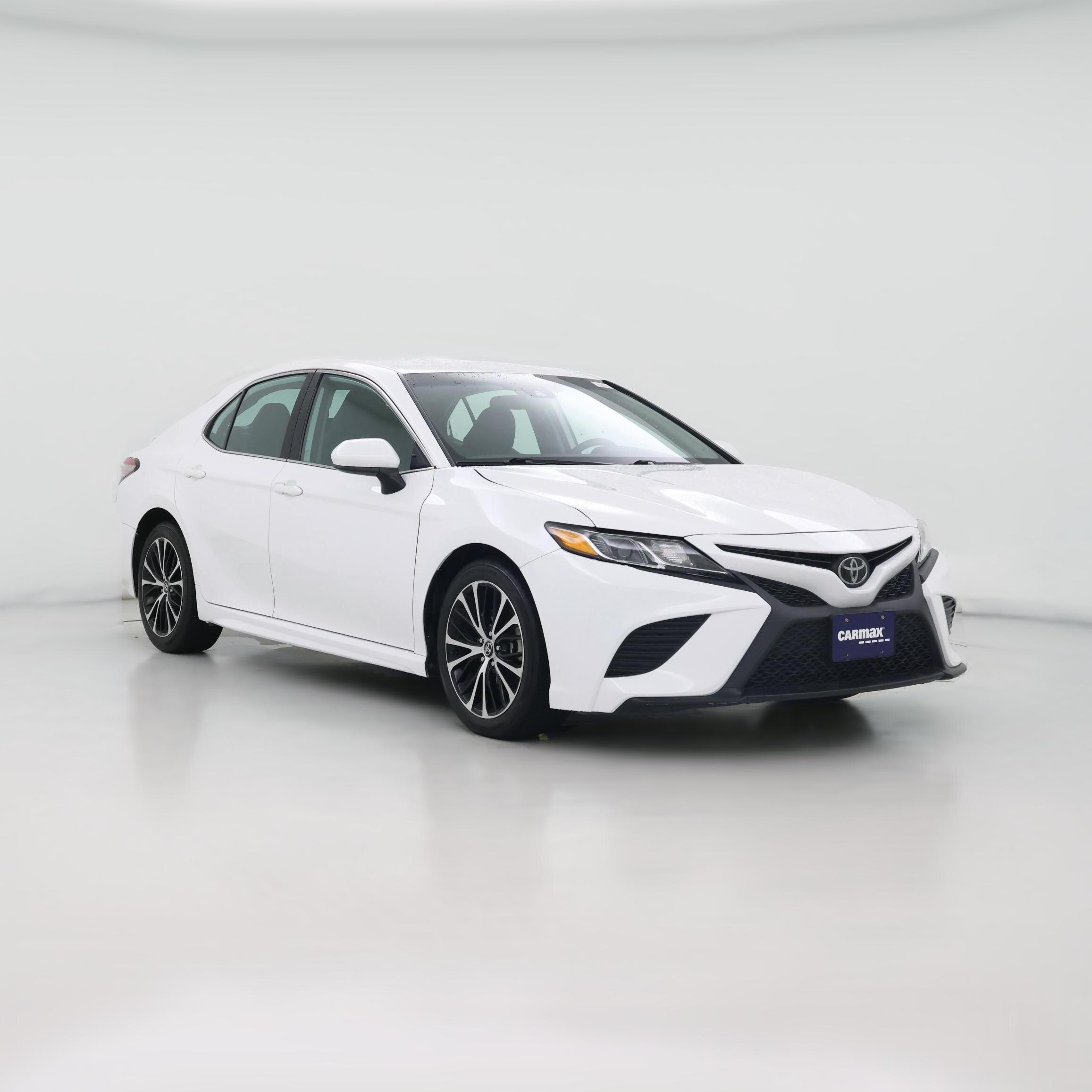 Thumbnail: 2019 Toyota Camry - 1