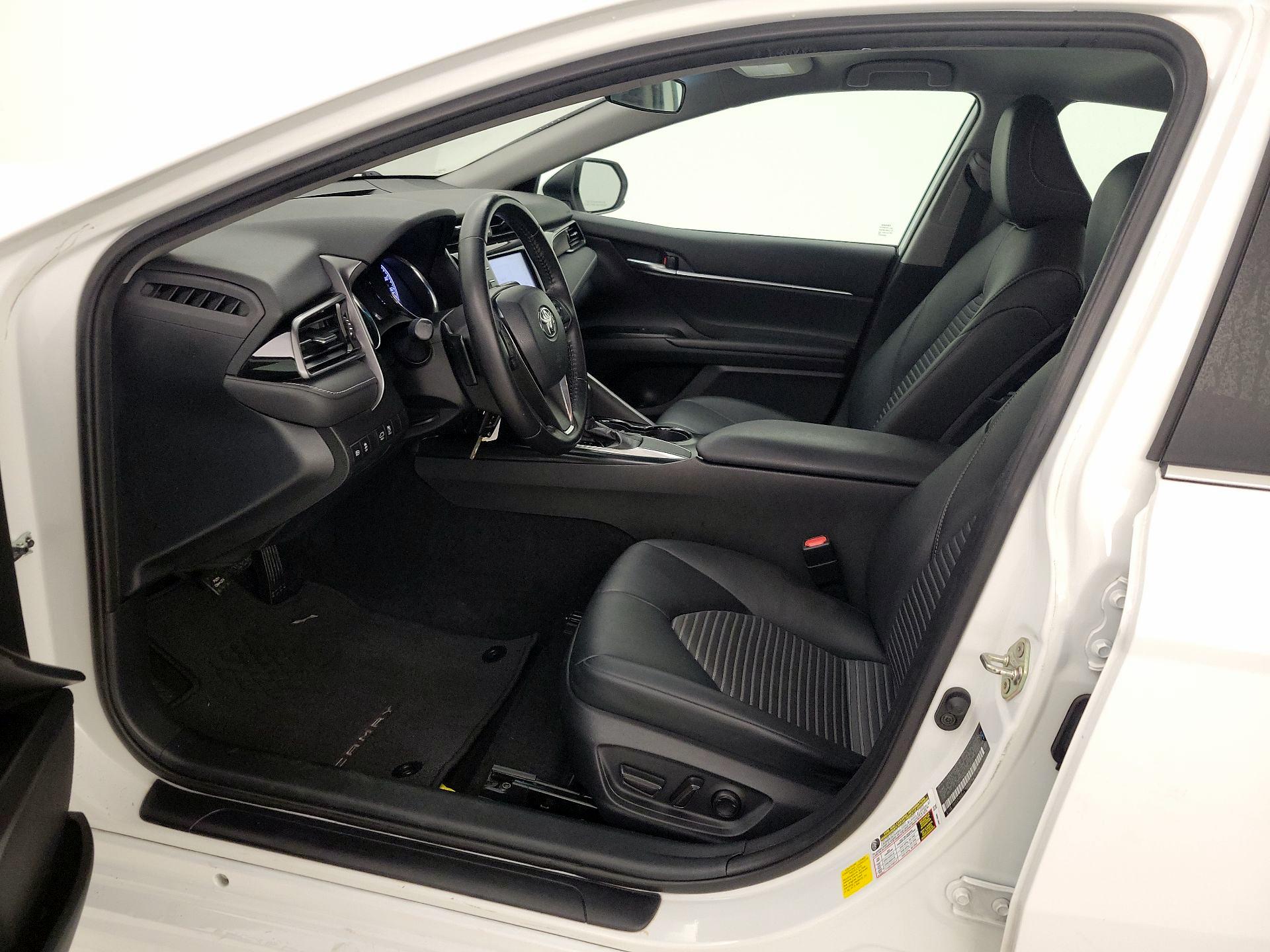 Thumbnail: 2019 Toyota Camry - 11