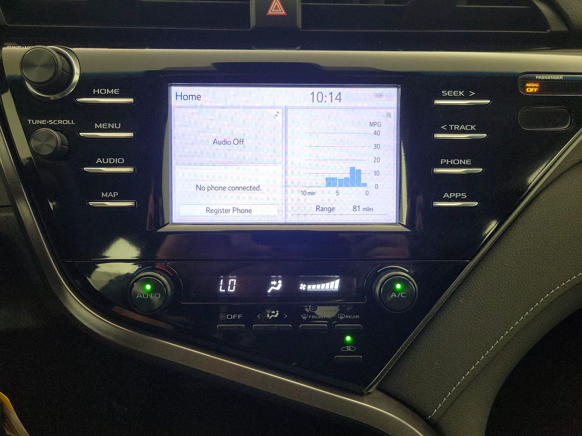 Thumbnail: 2019 Toyota Camry - 15