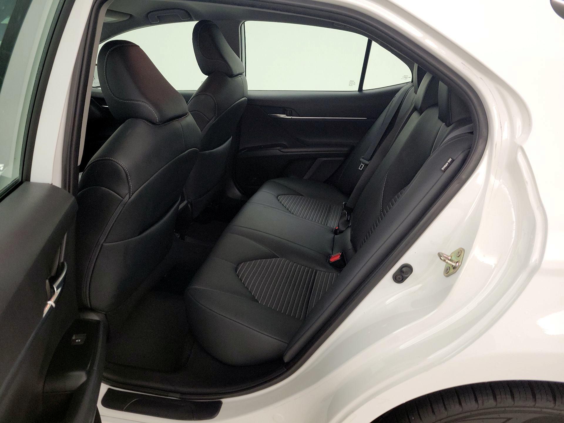 Thumbnail: 2019 Toyota Camry - 18