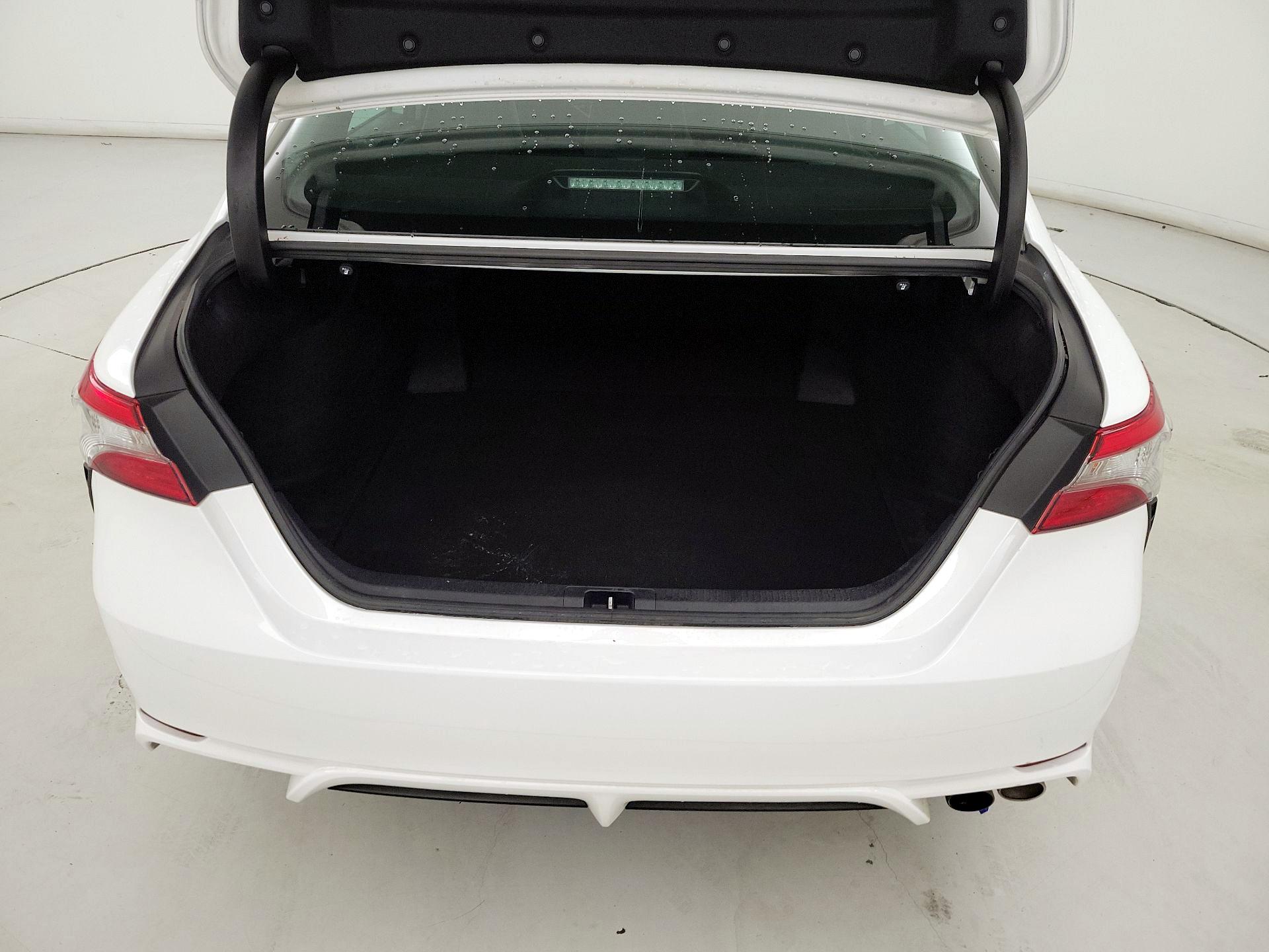 Thumbnail: 2019 Toyota Camry - 19