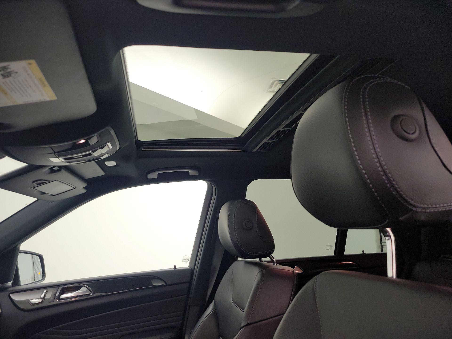 Thumbnail: 2018 Mercedes-Benz GLE - 18