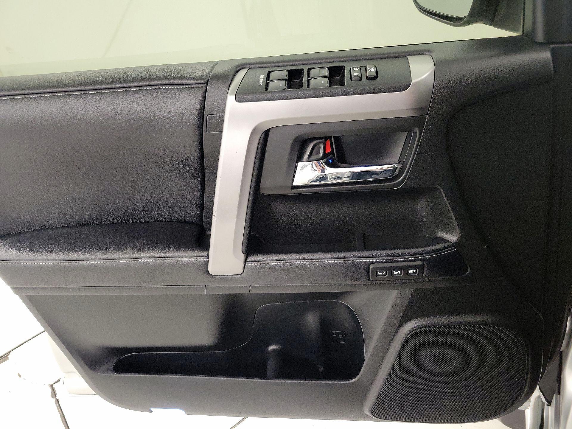 Thumbnail: 2019 Toyota 4Runner - 12