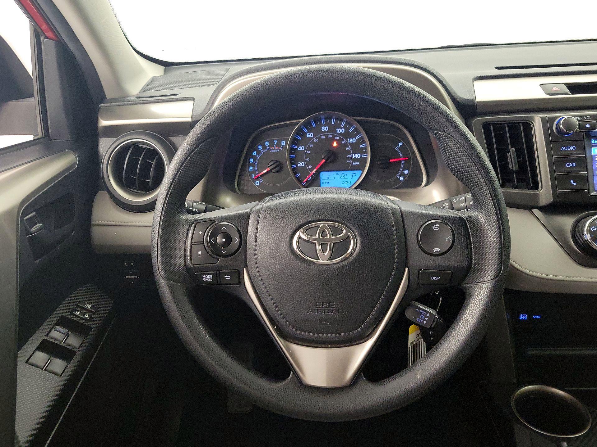 Thumbnail: 2014 Toyota RAV4 - 10