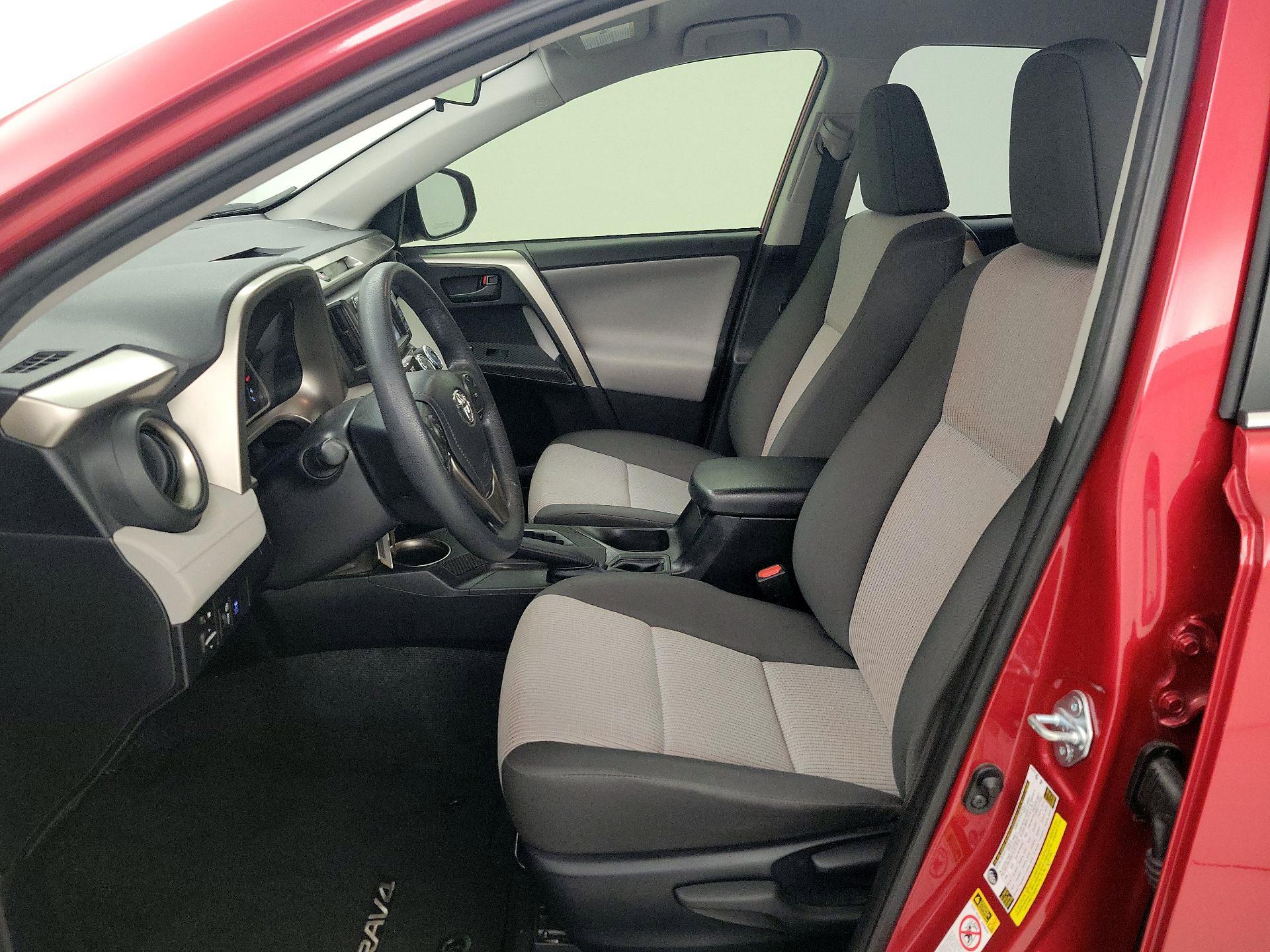 Thumbnail: 2014 Toyota RAV4 - 11