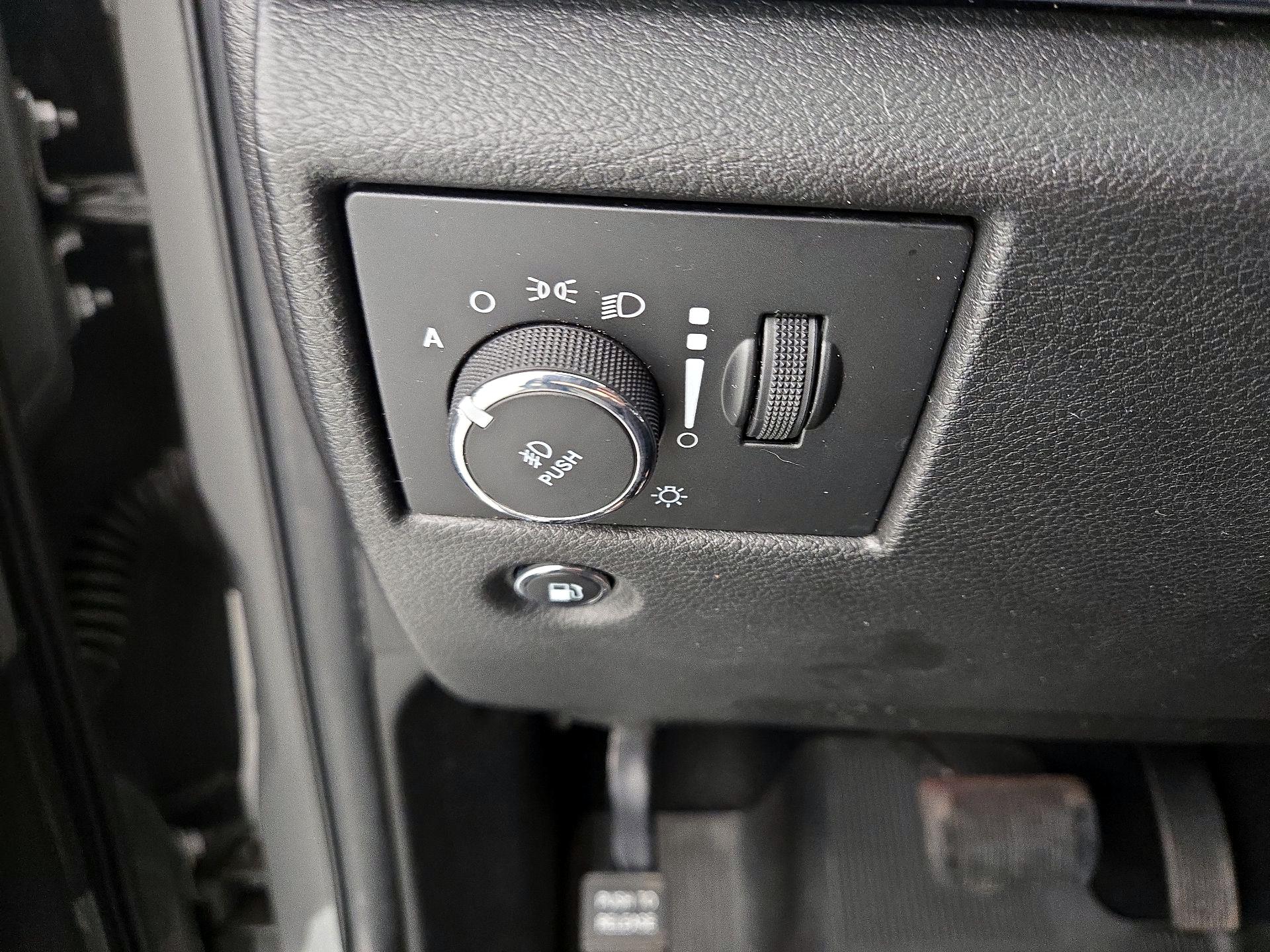 Thumbnail: 2021 Jeep Grand Cherokee - 13