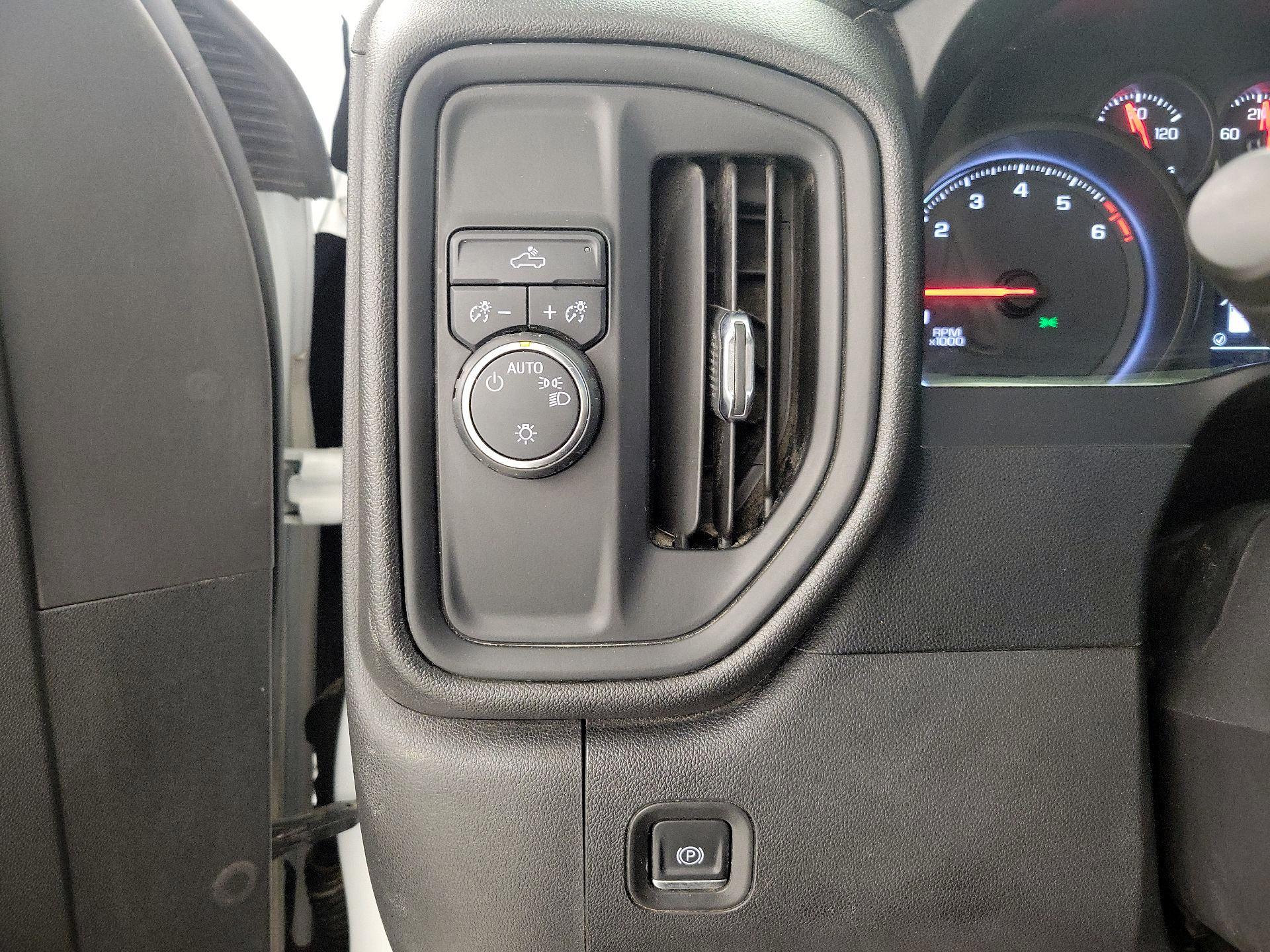 Thumbnail: 2021 Chevrolet Silverado 1500 - 13