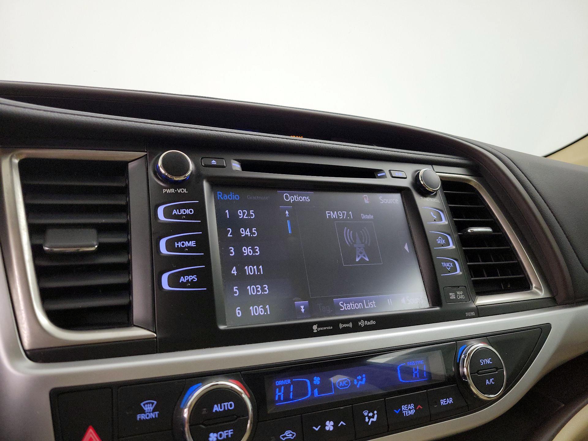 Thumbnail: 2019 Toyota Highlander - 15