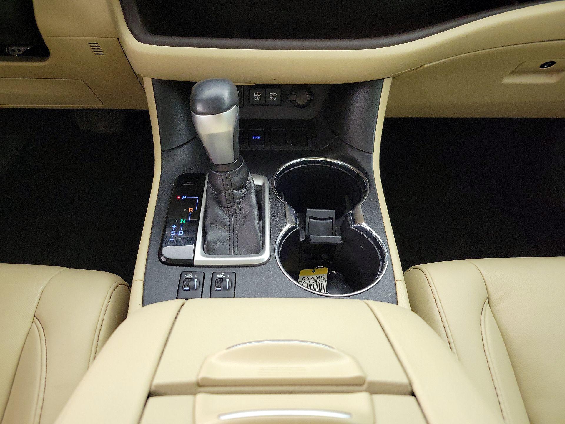 Thumbnail: 2019 Toyota Highlander - 17