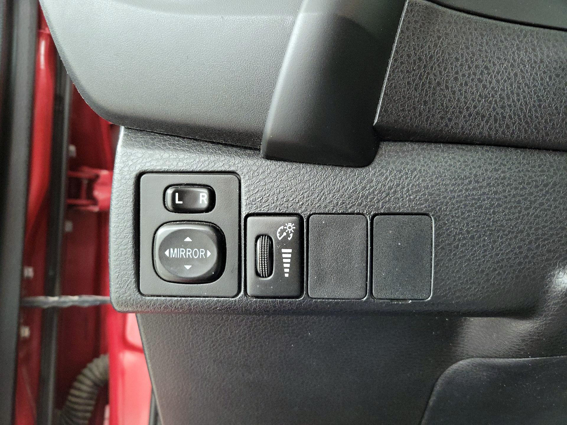 Thumbnail: 2018 Toyota Corolla - 13