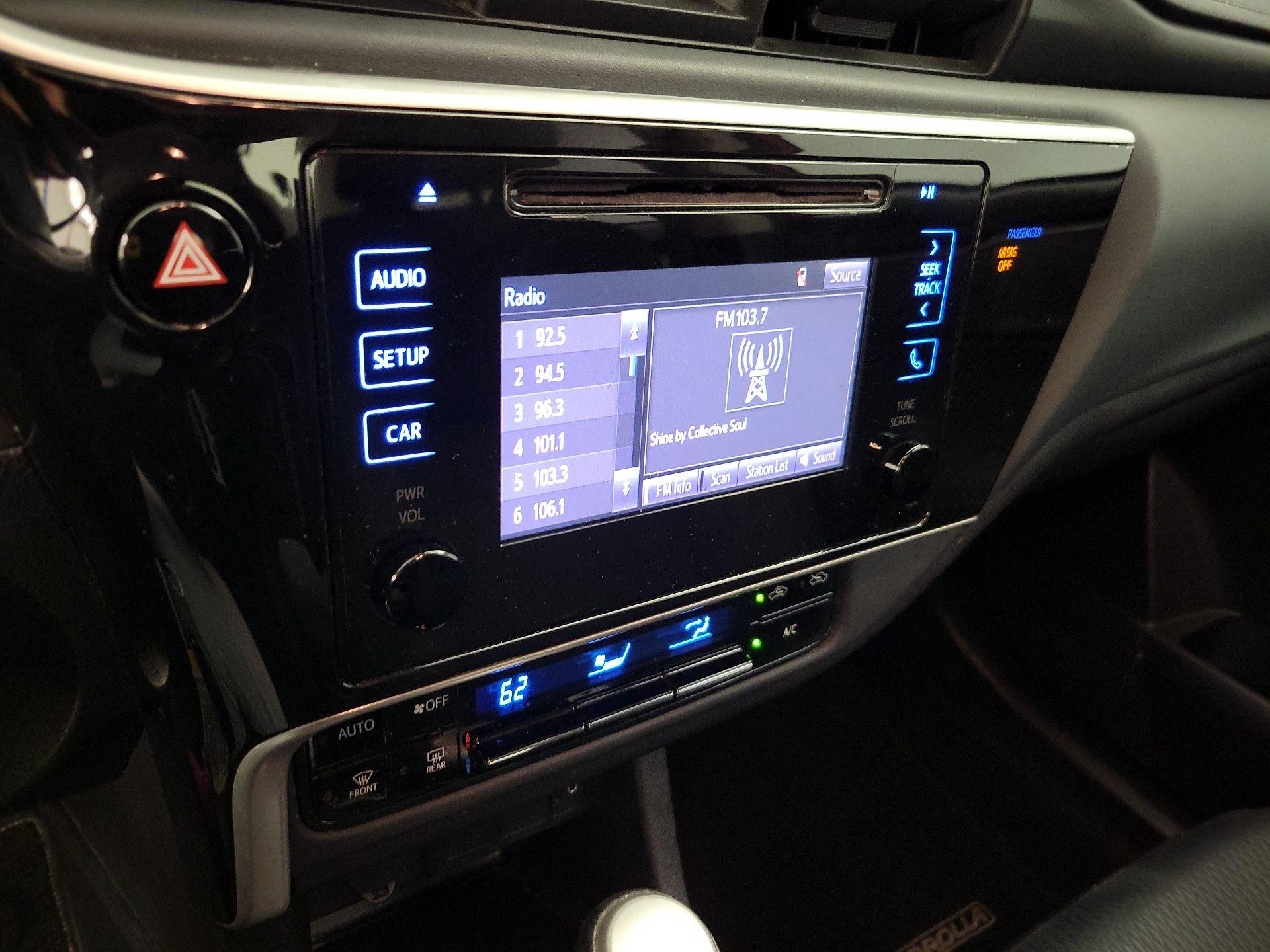 Thumbnail: 2018 Toyota Corolla - 15